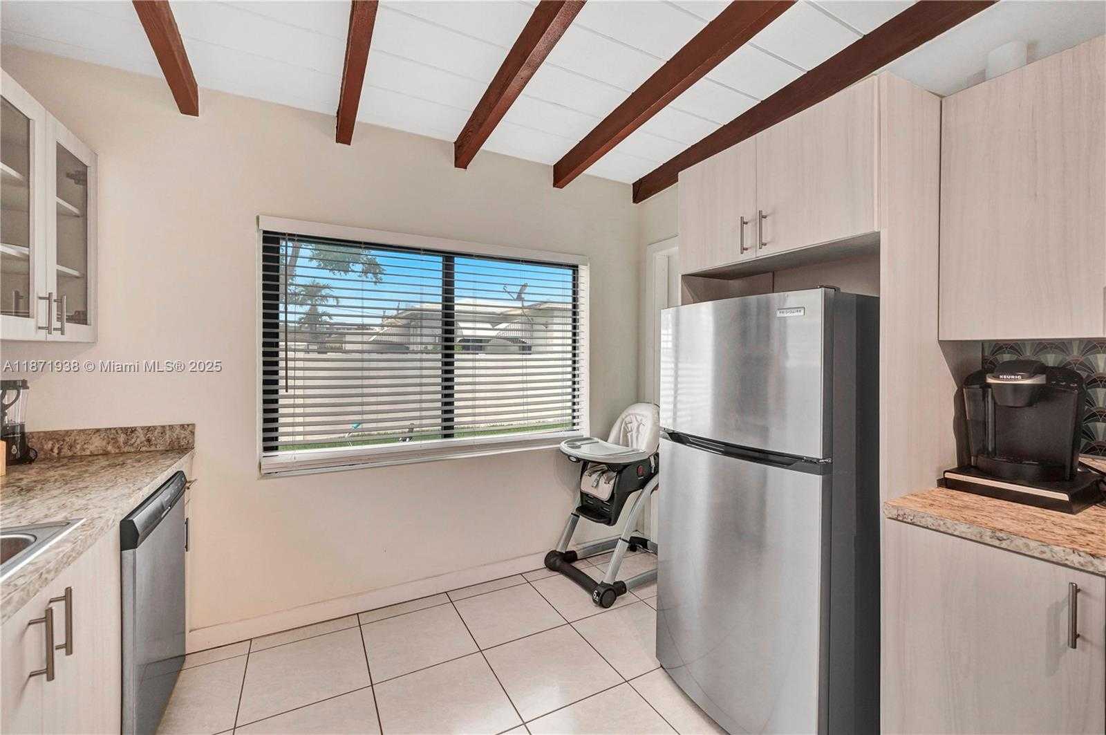 Small Image of 1704 RODMAN ST #3, Hollywood Number 15