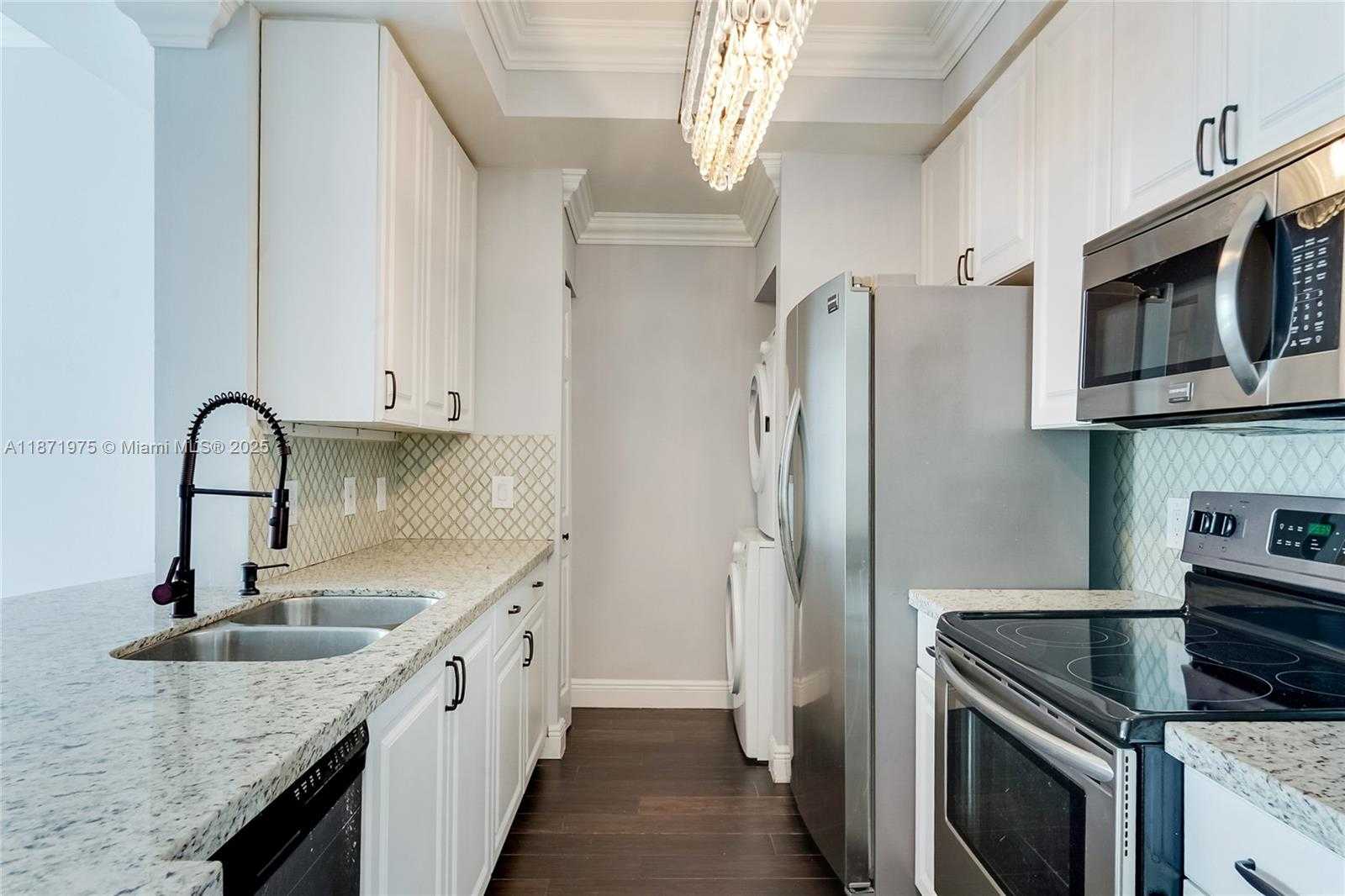 Small Image of 1155 BRICKELL BAY DR #PH205, Miami Number 5