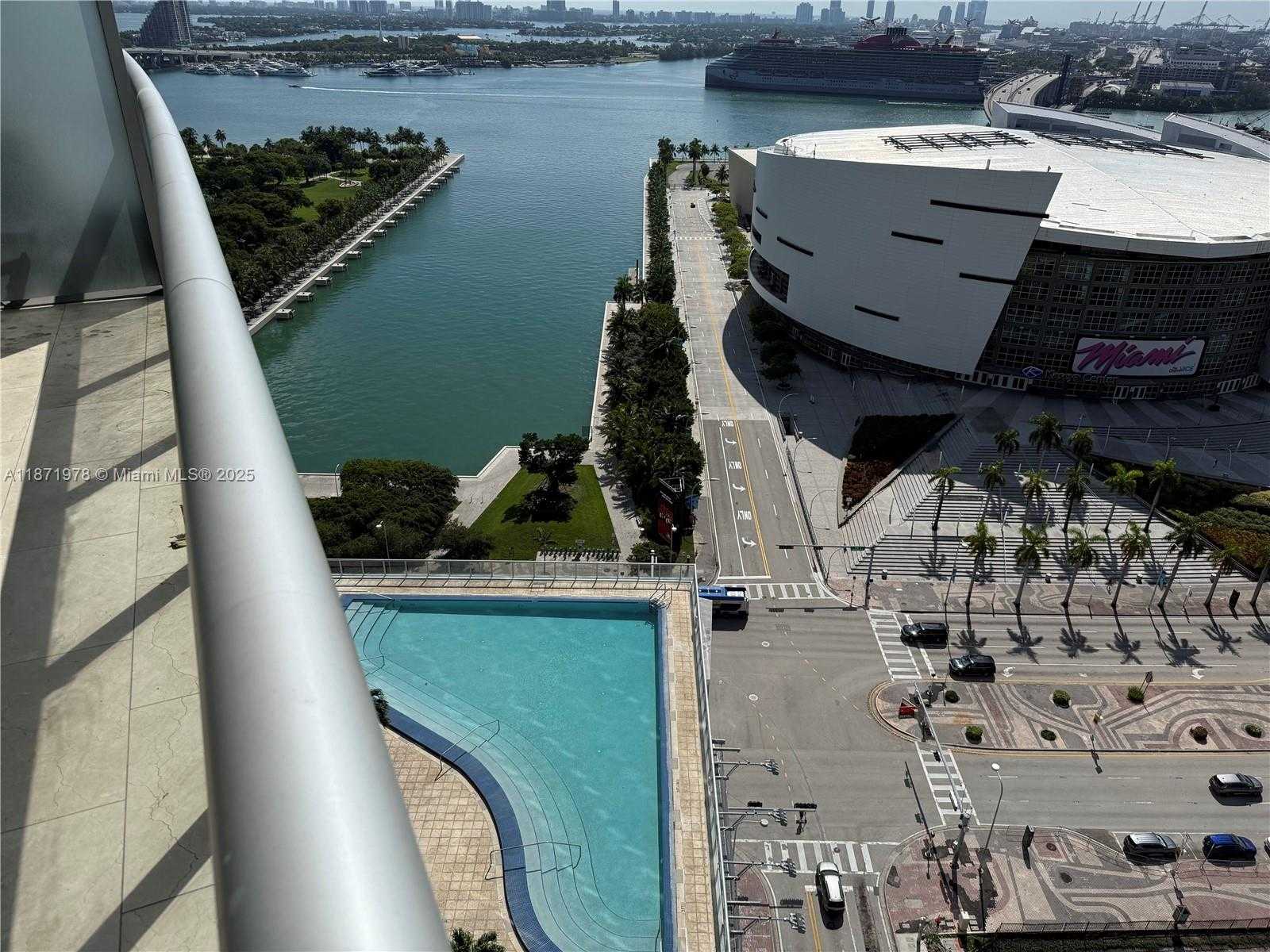 Small Image of 888 BISCAYNE BLVD #2302, Miami Number 3