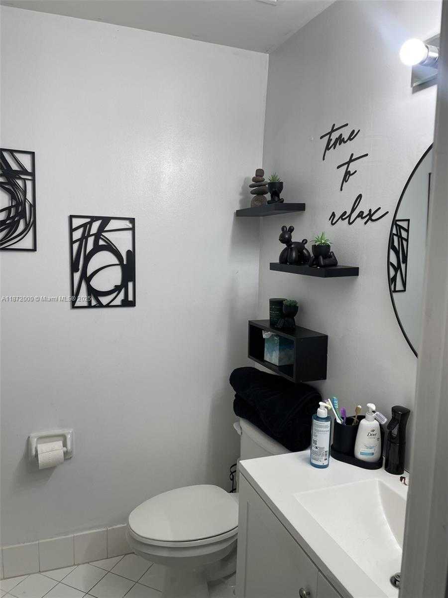 Small Image of 5237 NORTH WEST 112TH PL, Doral Number 11