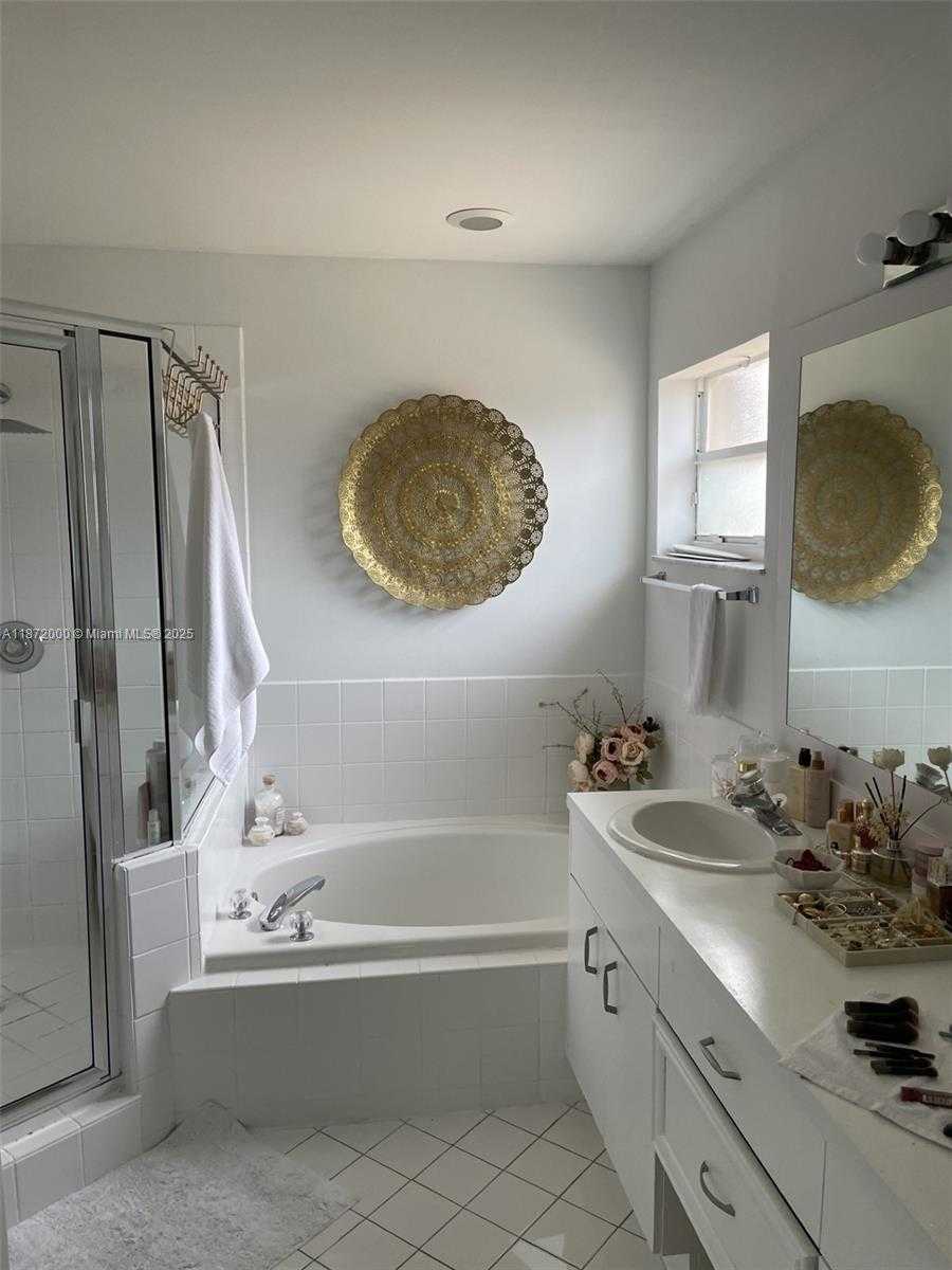 Small Image of 5237 NORTH WEST 112TH PL, Doral Number 17