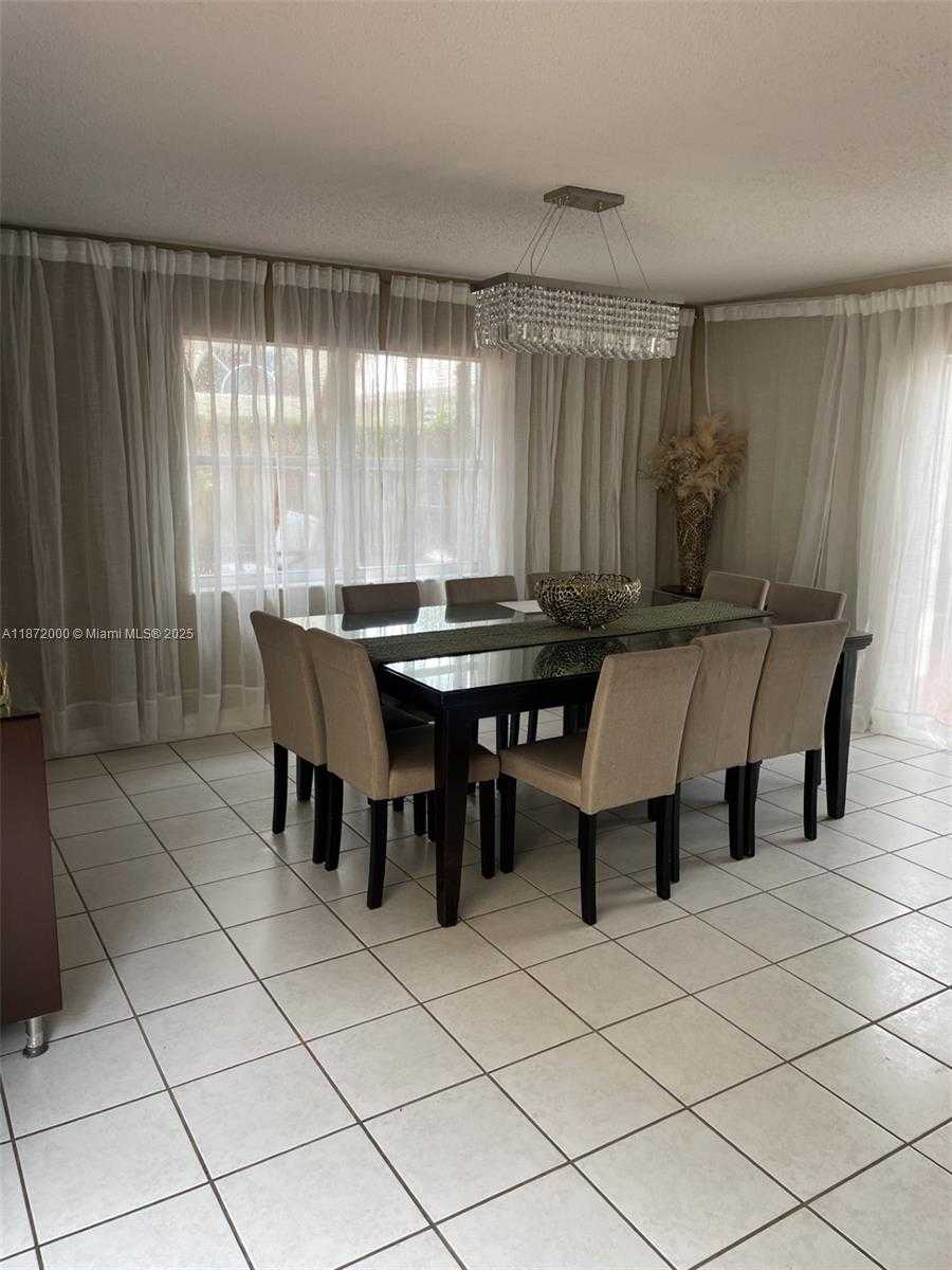 Small Image of 5237 NORTH WEST 112TH PL, Doral Number 22