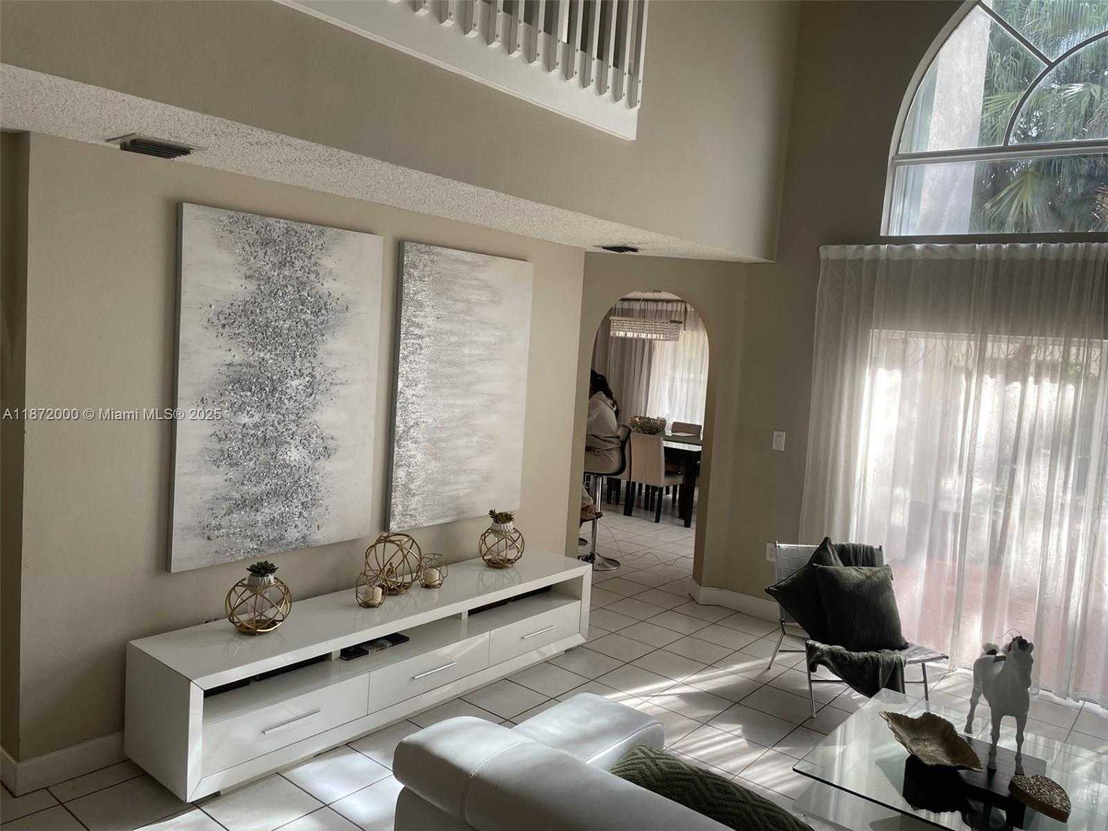 Small Image of 5237 NORTH WEST 112TH PL, Doral Number 4