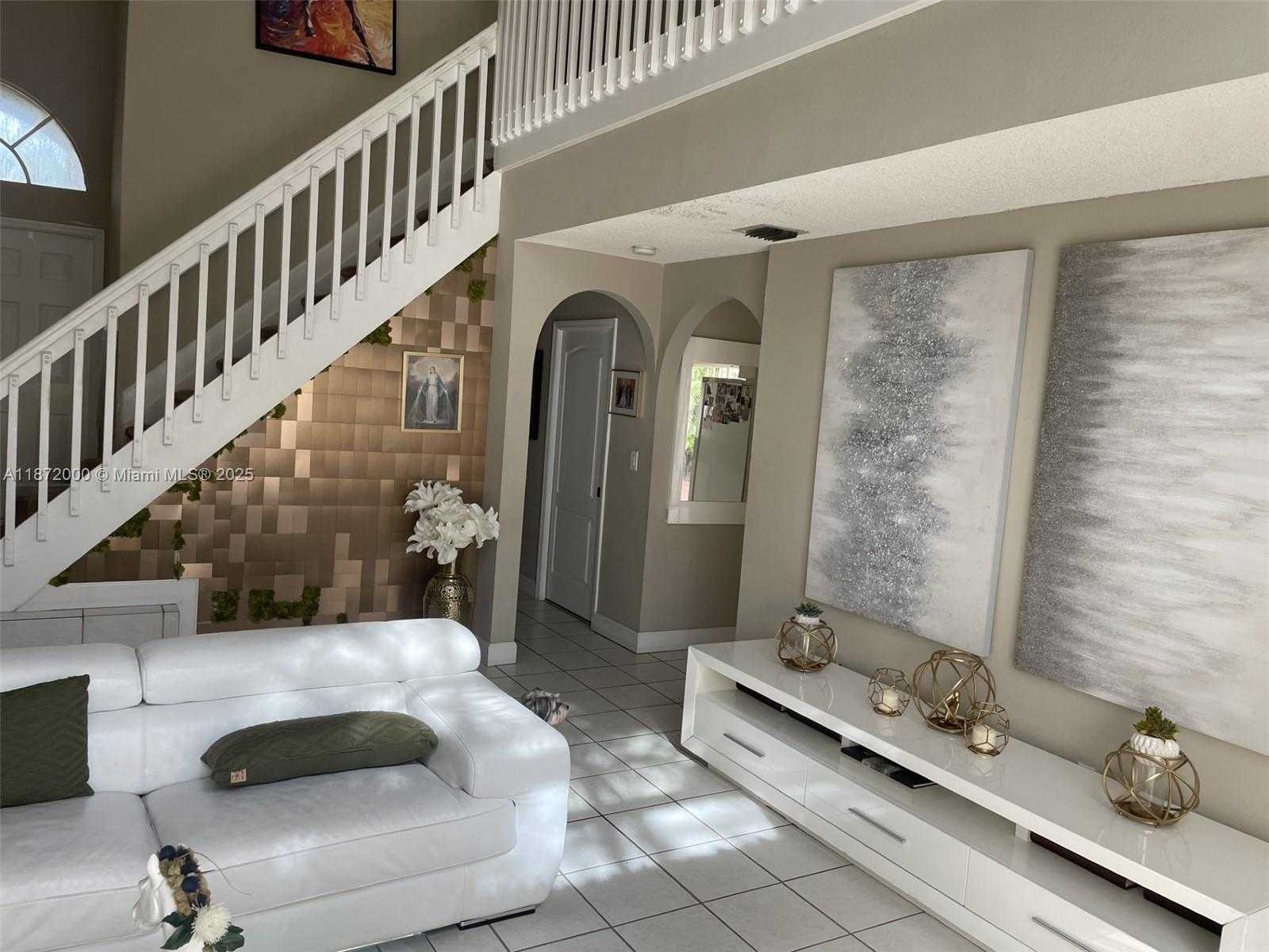 Small Image of 5237 NORTH WEST 112TH PL, Doral Number 5