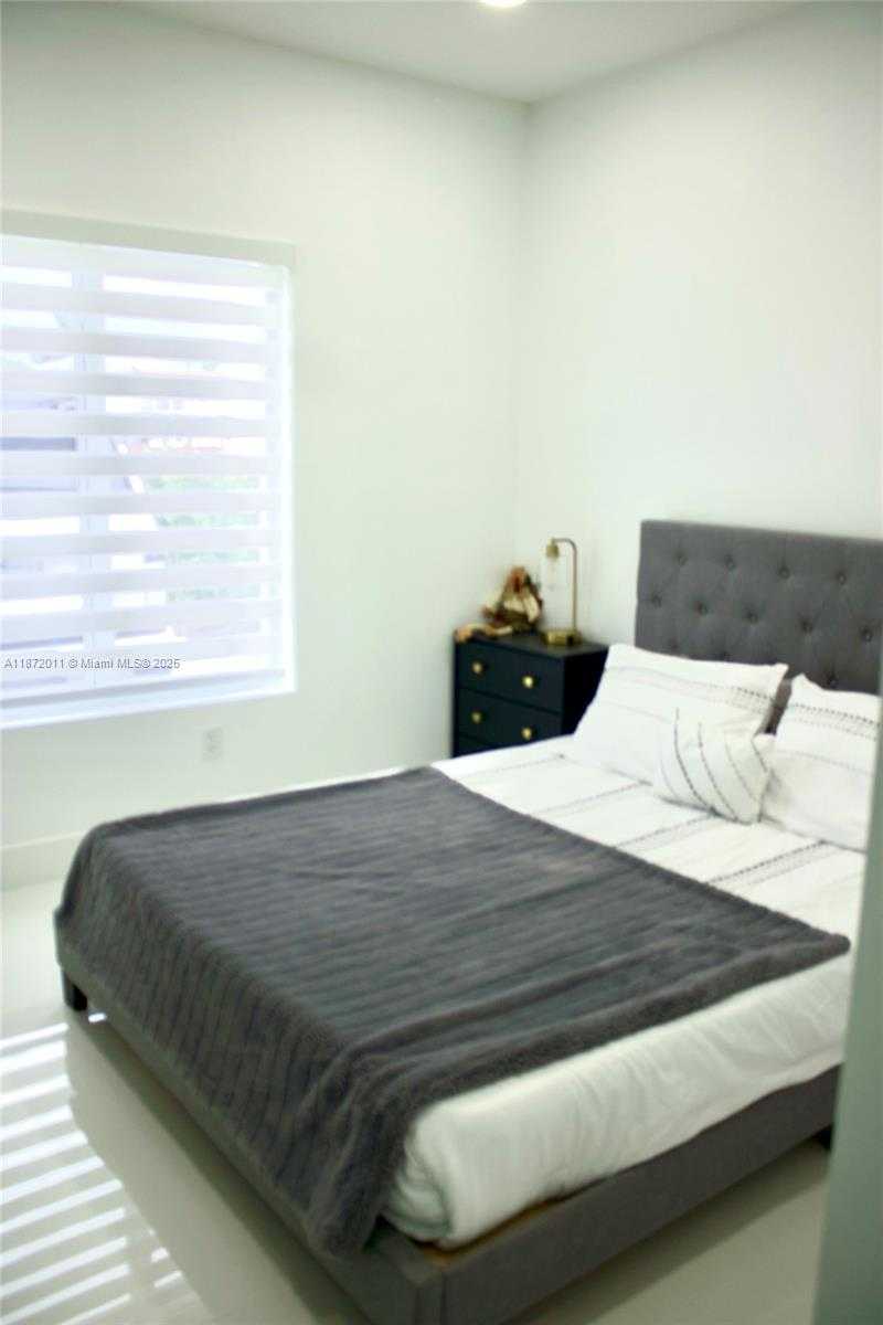 Small Image of 16056 SOUTH WEST 66TH TER #16056, Miami Number 14