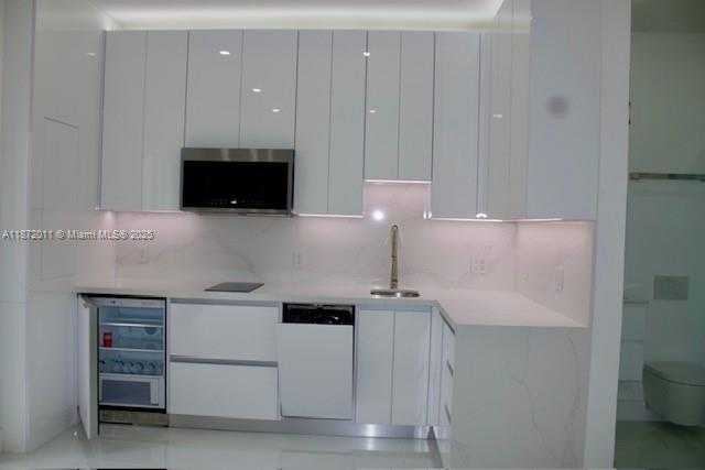 Small Image of 16056 SOUTH WEST 66TH TER #16056, Miami Number 25