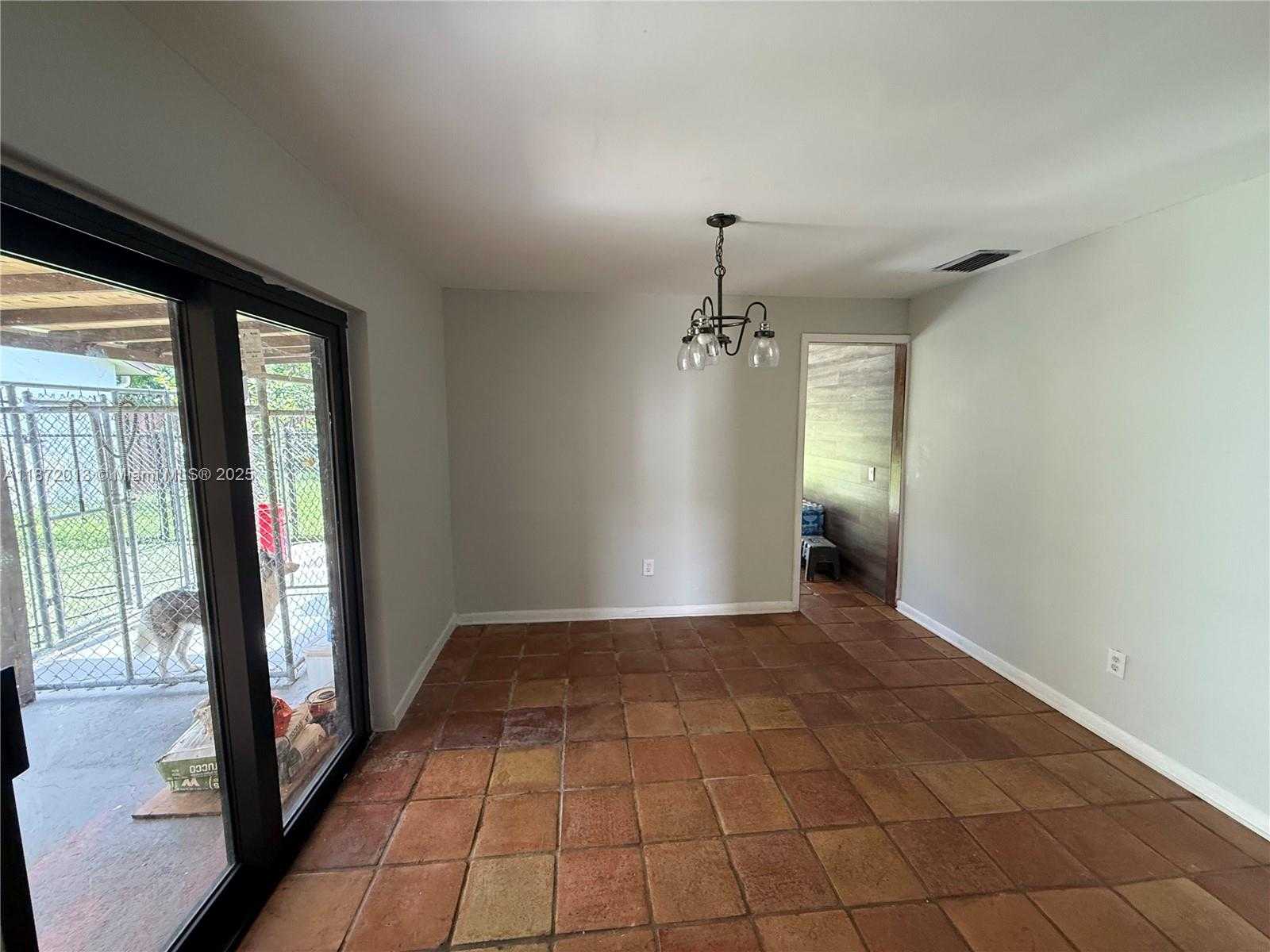 Small Image of 11754 SOUTH WEST 133RD CT, Miami Number 14