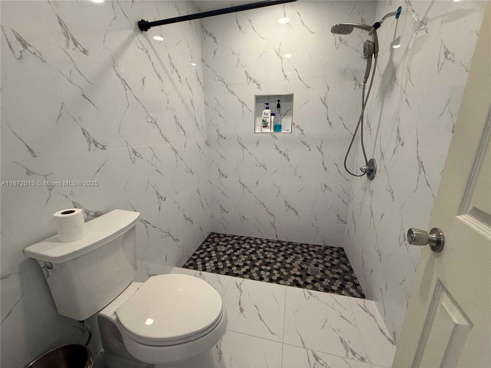 Small Image of 11754 SOUTH WEST 133RD CT, Miami Number 24