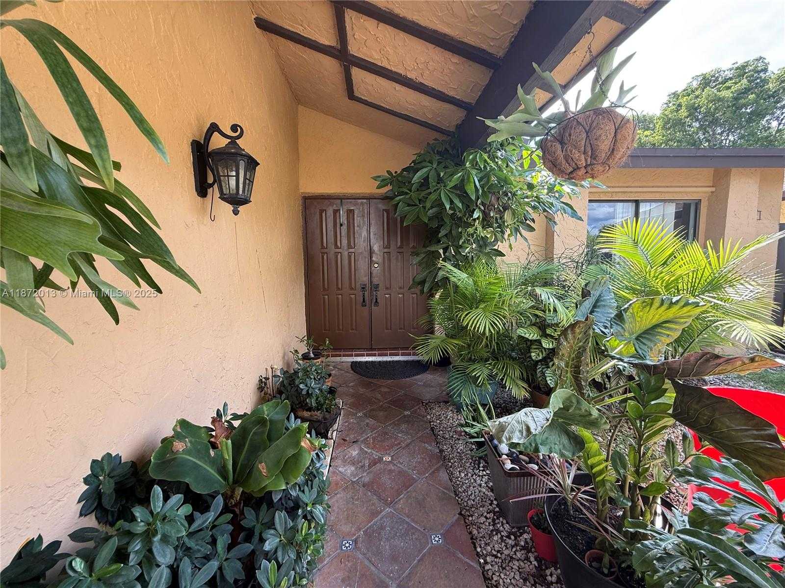 Small Image of 11754 SOUTH WEST 133RD CT, Miami Number 6