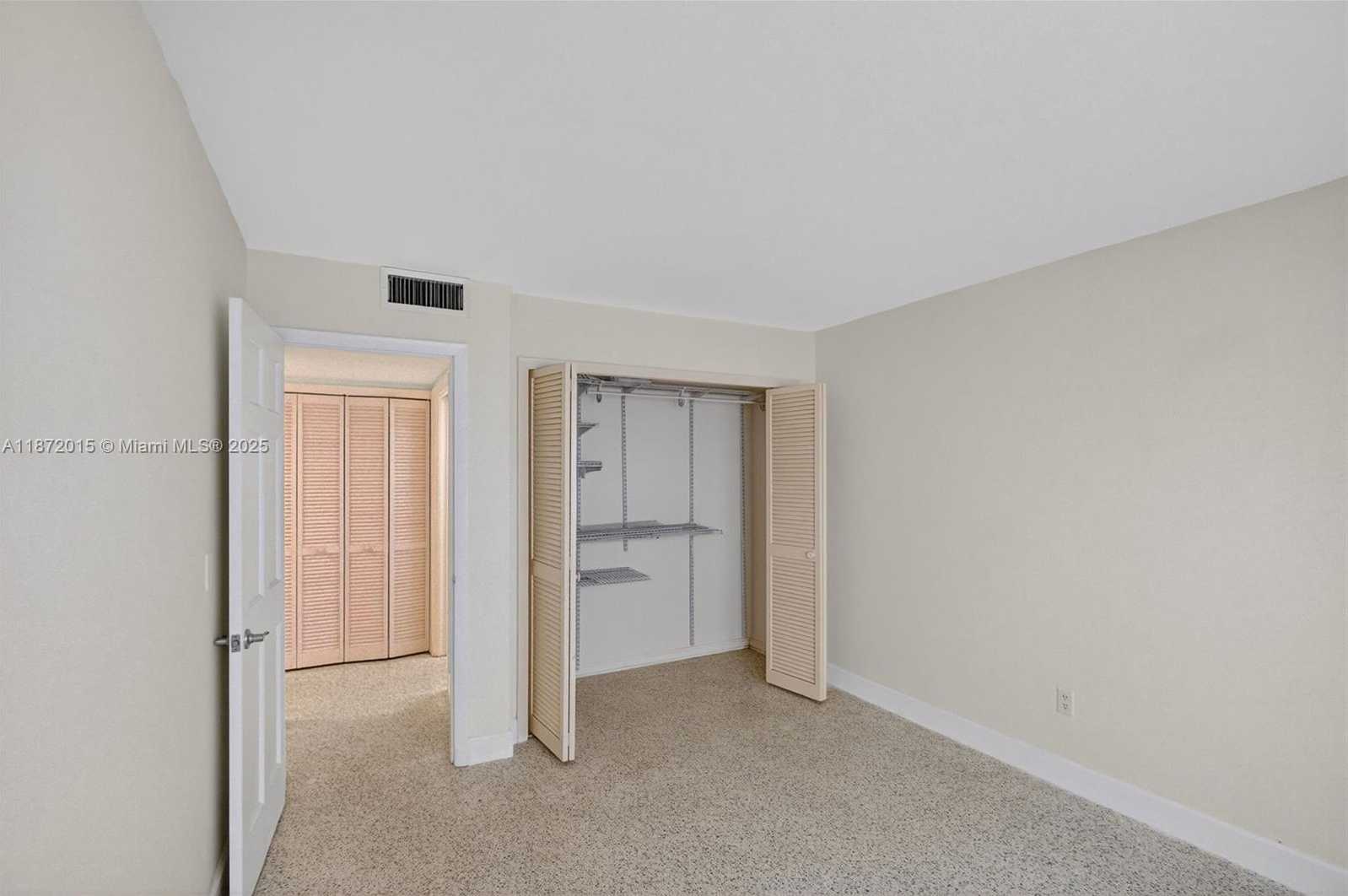 Small Image of 537 MENENDEZ AVE #537, Coral Gables Number 13