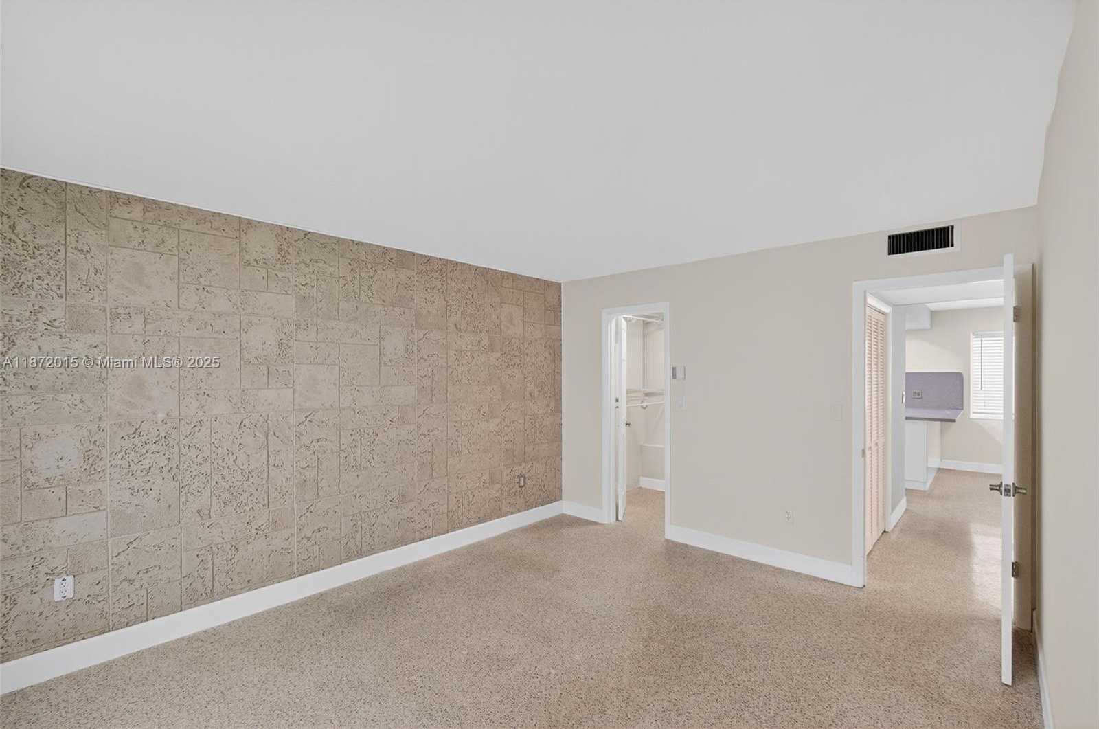 Small Image of 537 MENENDEZ AVE #537, Coral Gables Number 17
