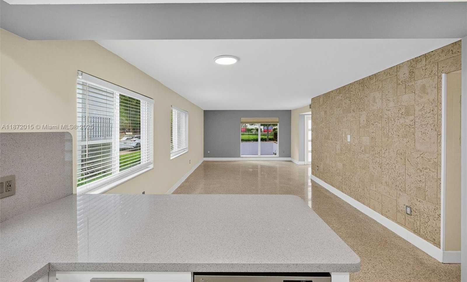Small Image of 537 MENENDEZ AVE #537, Coral Gables Number 22