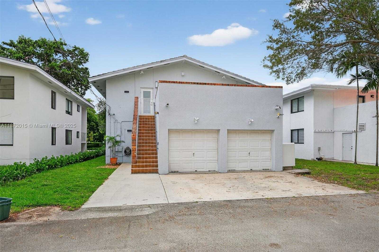 Small Image of 537 MENENDEZ AVE #537, Coral Gables Number 7