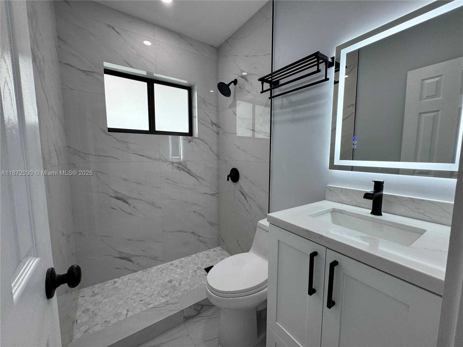 Small Image of 16440 NORTH EAST 10TH AVE, North Miami Beach Number 12