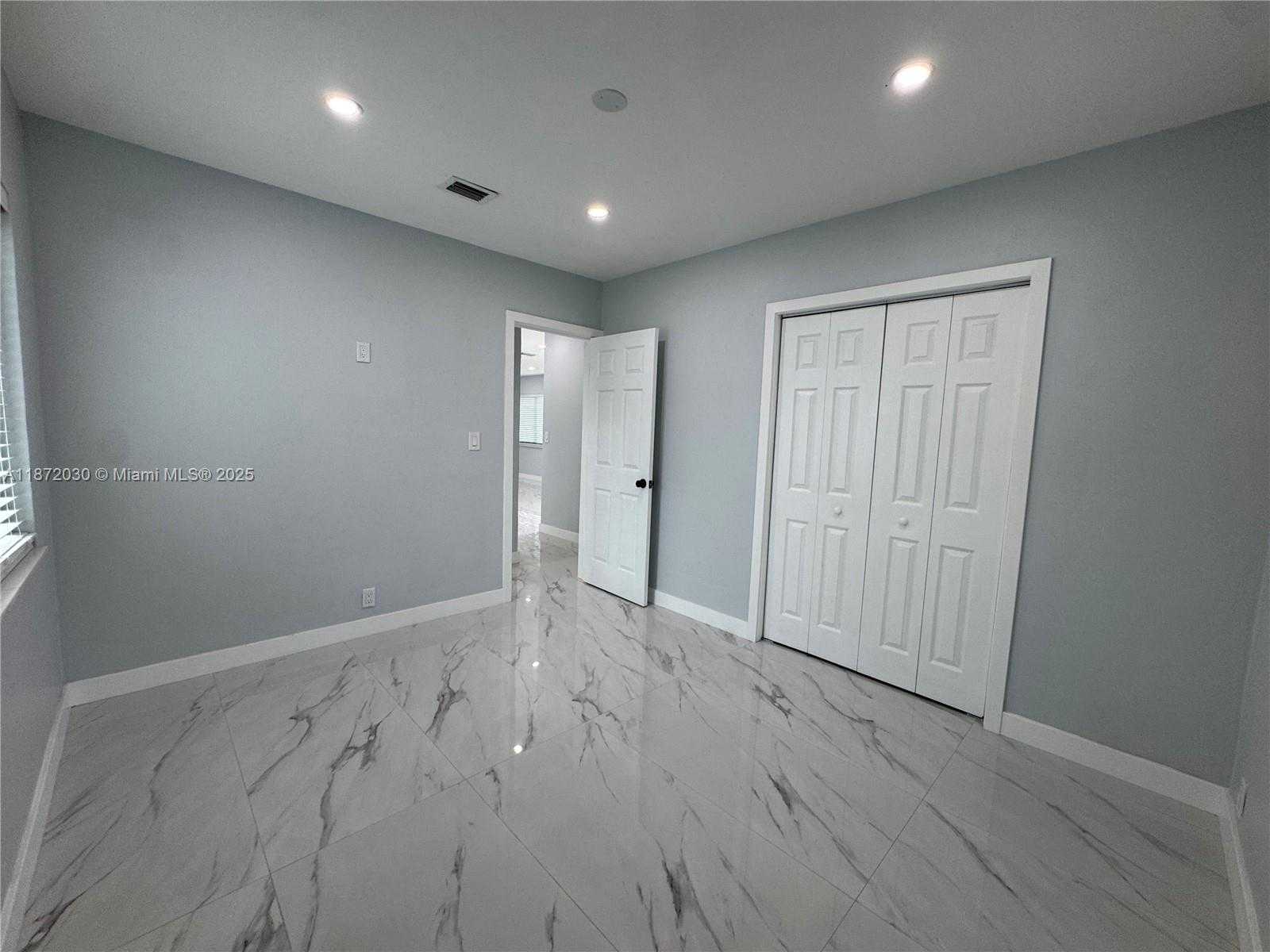 Small Image of 16440 NORTH EAST 10TH AVE, North Miami Beach Number 15