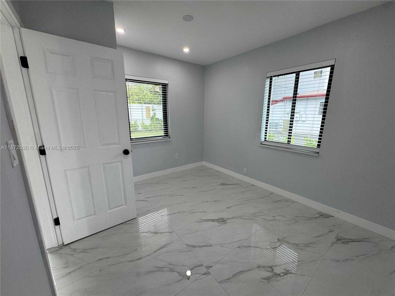 Small Image of 16440 NORTH EAST 10TH AVE, North Miami Beach Number 6