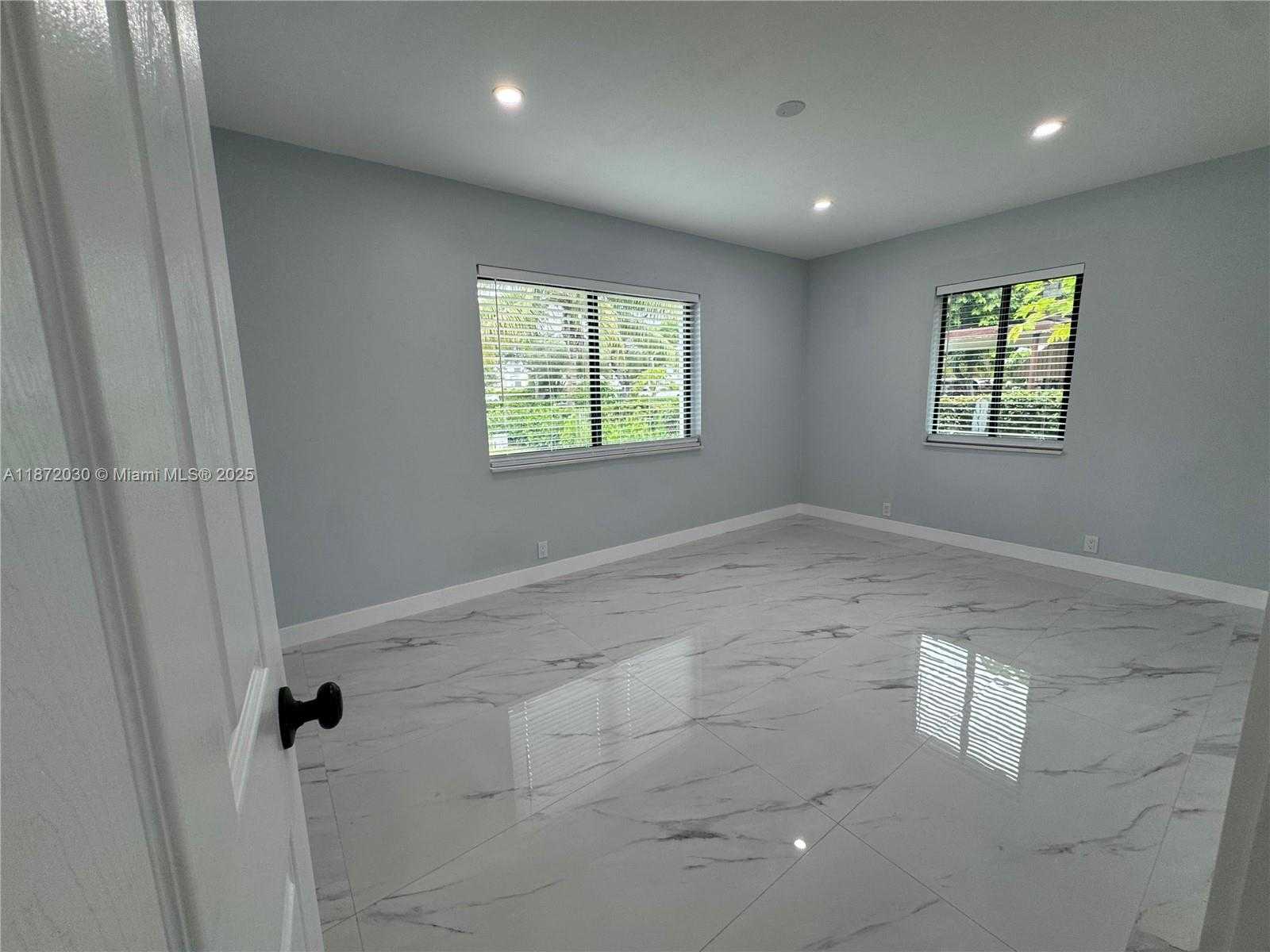 Small Image of 16440 NORTH EAST 10TH AVE, North Miami Beach Number 8