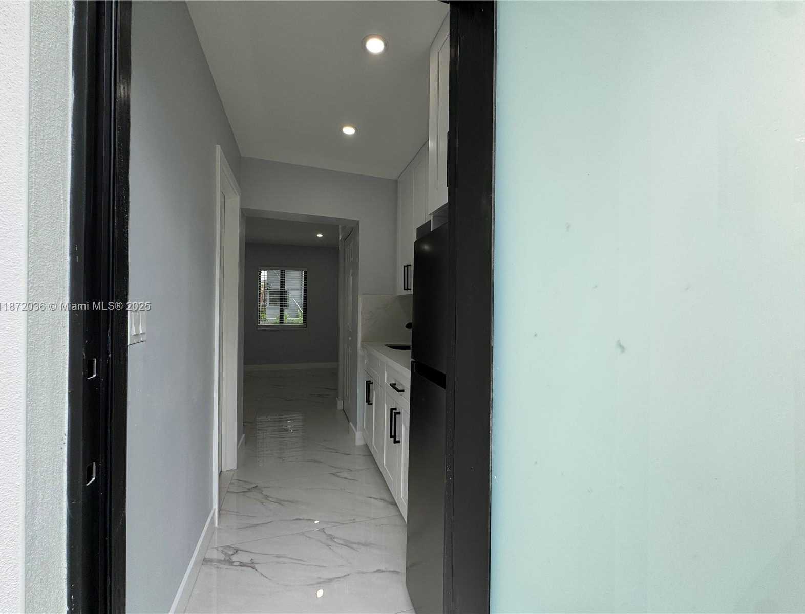 Small Image of 16440 NORTH EAST 10TH AVE #E, North Miami Beach Number 3