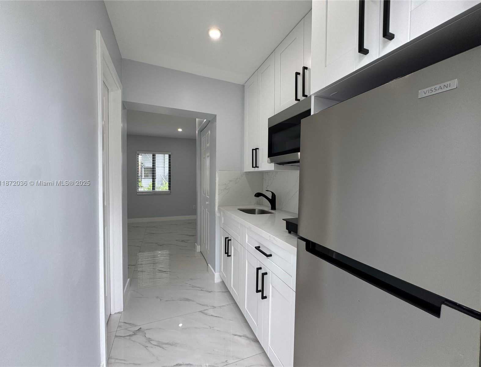 Small Image of 16440 NORTH EAST 10TH AVE #E, North Miami Beach Number 4