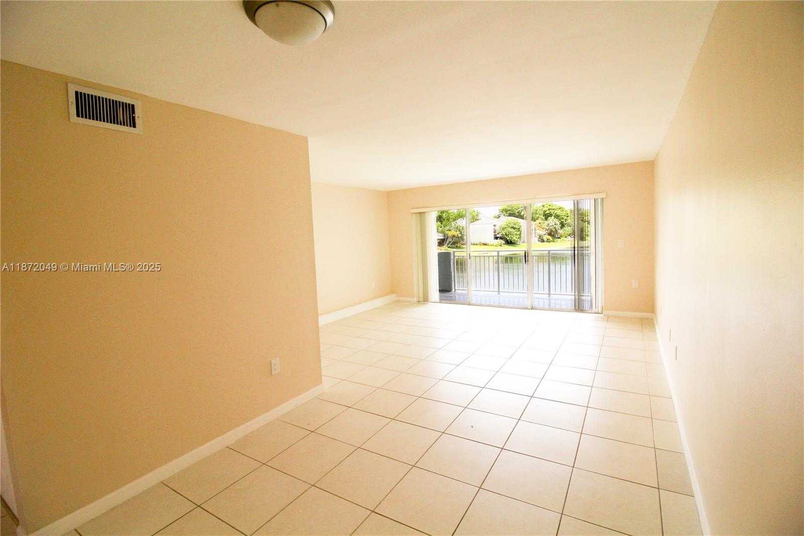 Small Image of 9359 FONTAINEBLEAU BLVD #F207, Miami Number 3