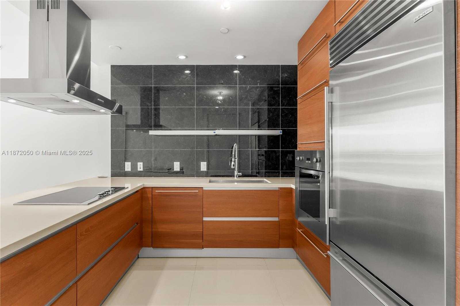 Small Image of 1100 BISCAYNE BLVD #3404, Miami Number 16