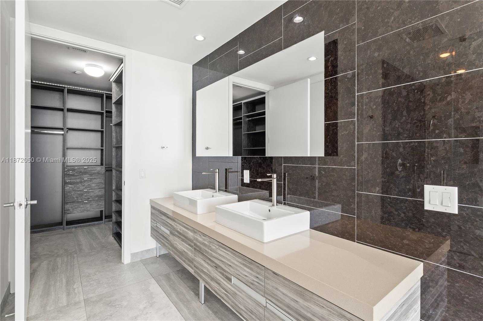 Small Image of 1100 BISCAYNE BLVD #3404, Miami Number 21