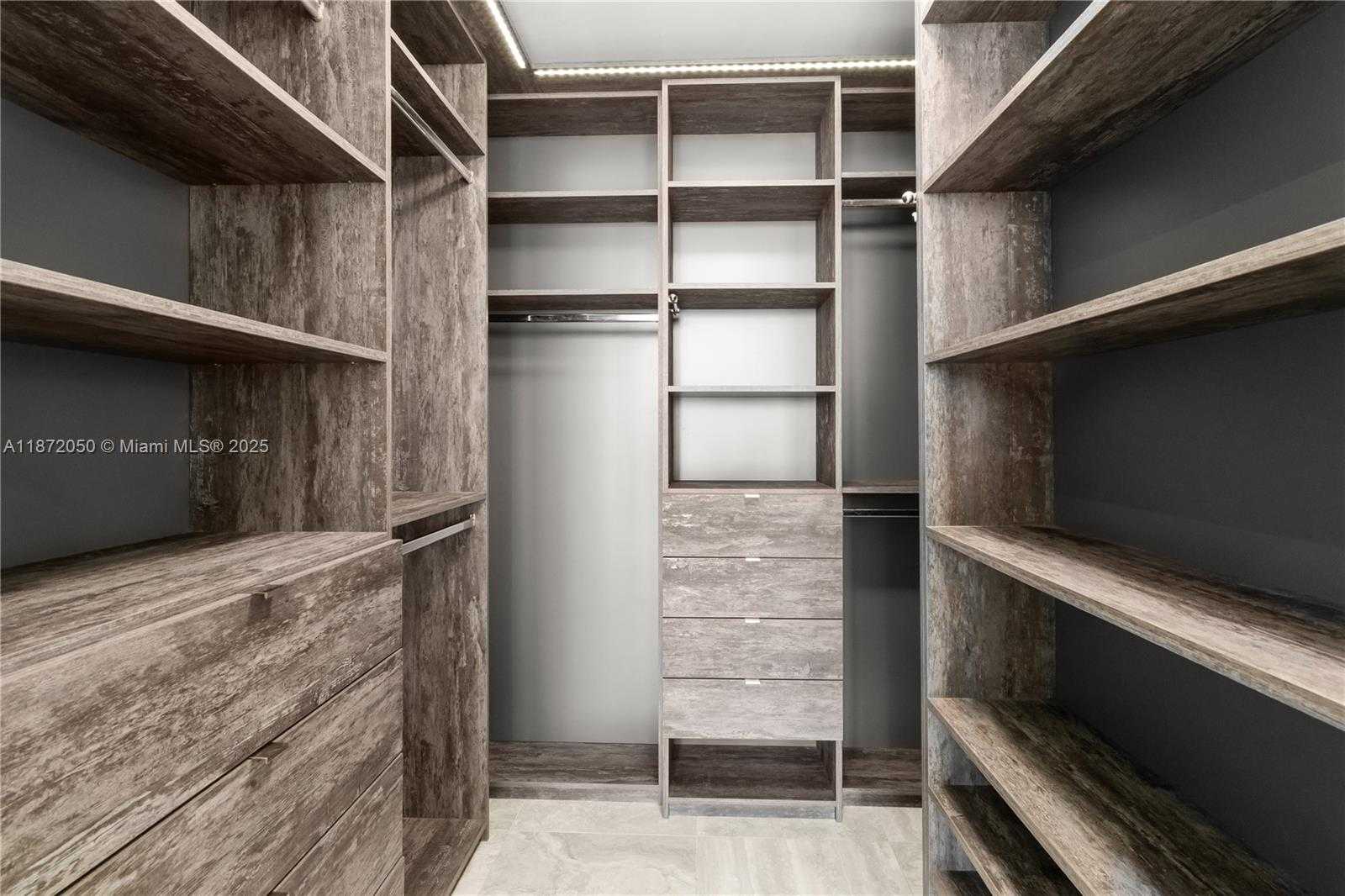 Small Image of 1100 BISCAYNE BLVD #3404, Miami Number 23