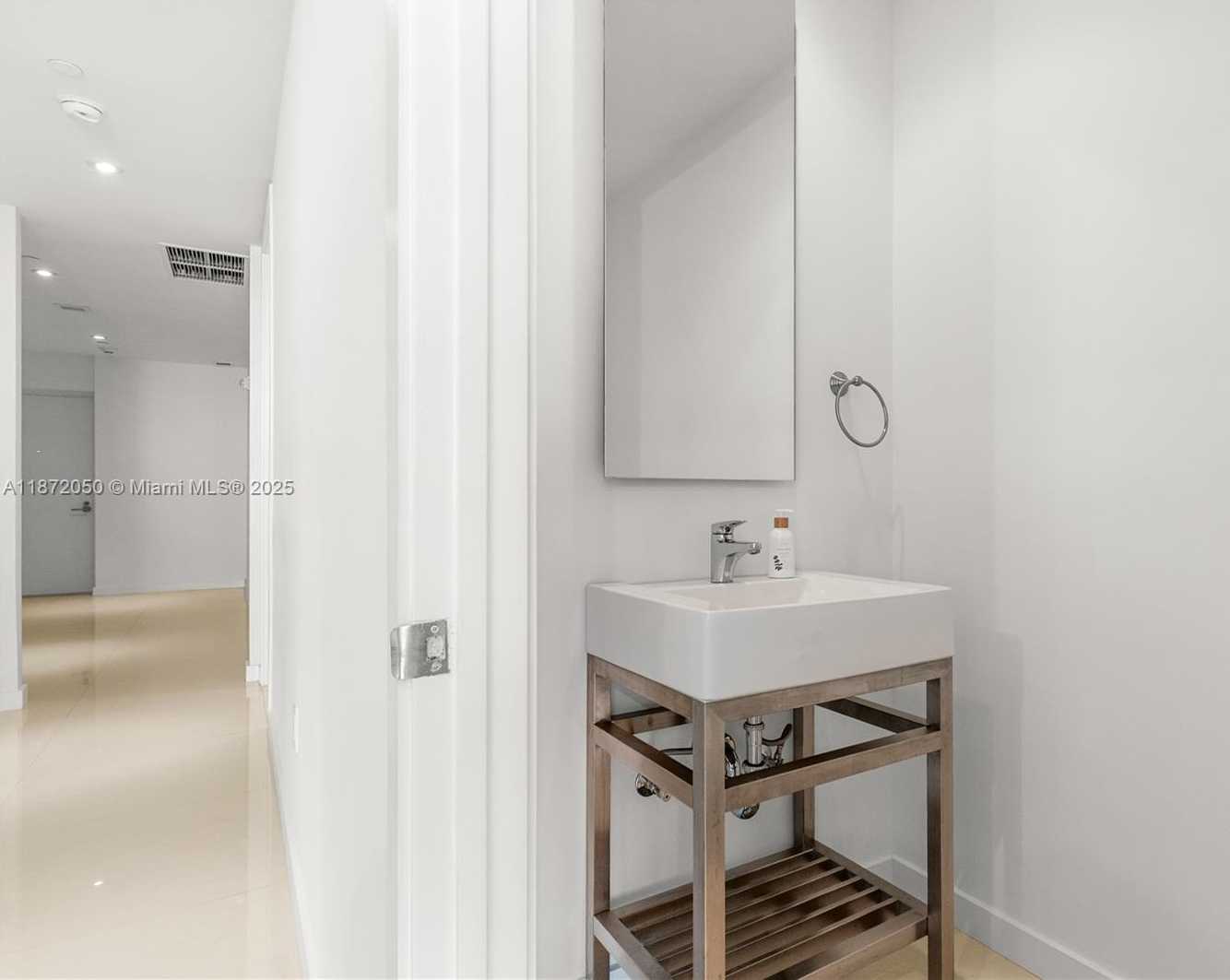 Small Image of 1100 BISCAYNE BLVD #3404, Miami Number 28