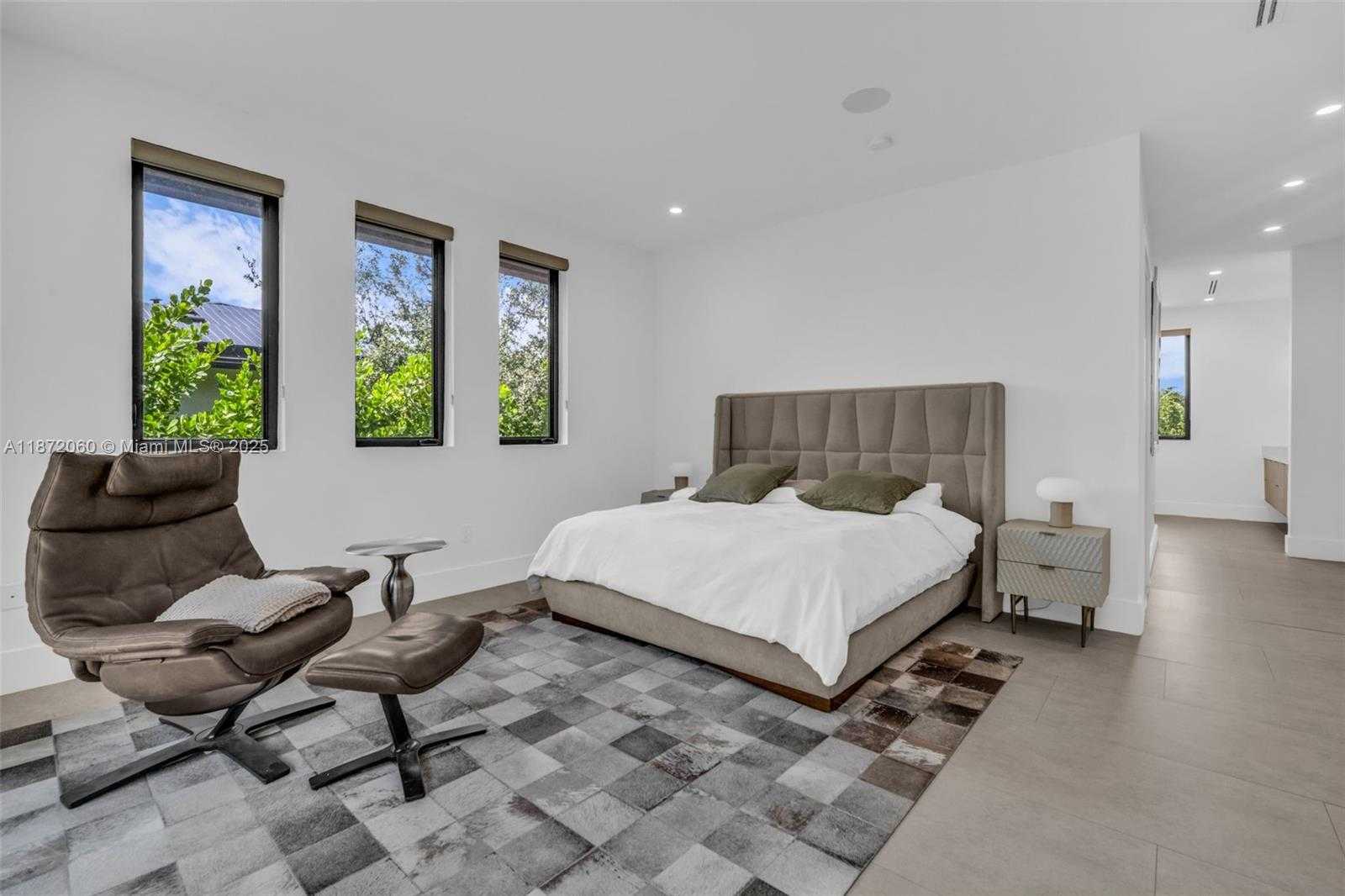 Small Image of 6120 SOUTH WEST 80TH ST, South Miami Number 21