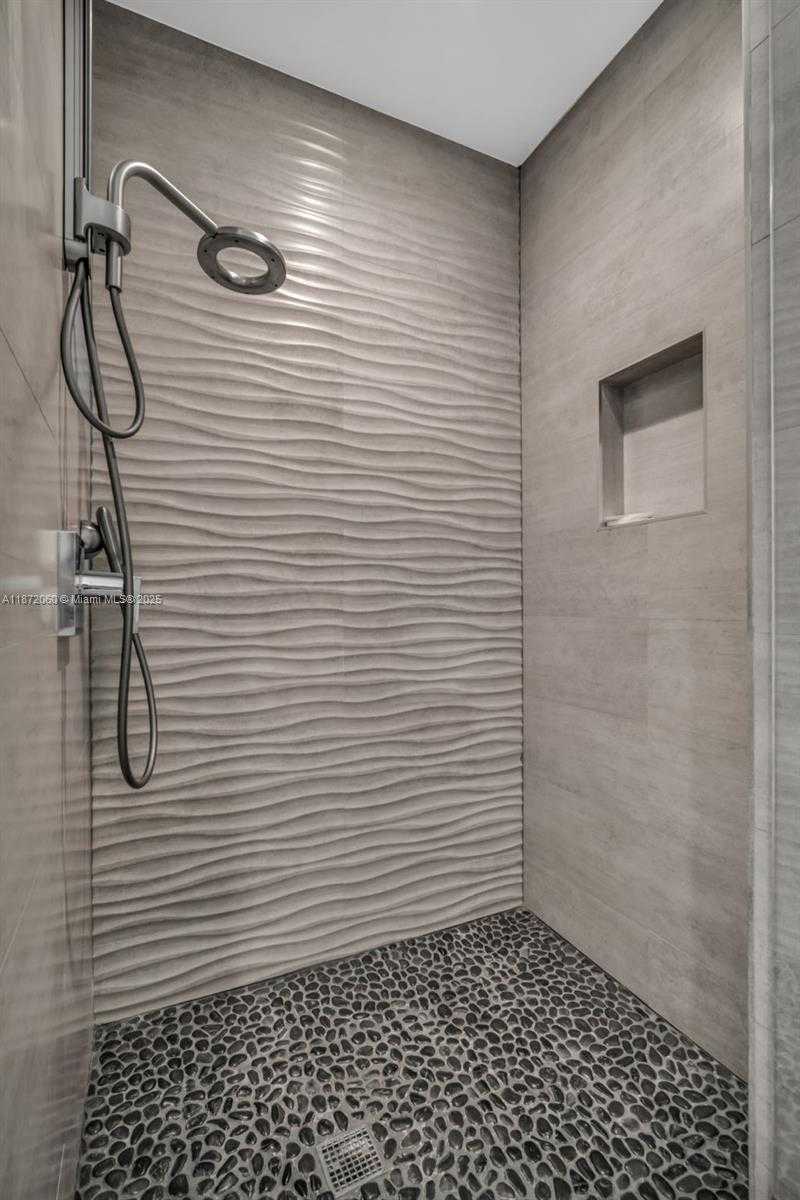 Small Image of 6120 SOUTH WEST 80TH ST, South Miami Number 40