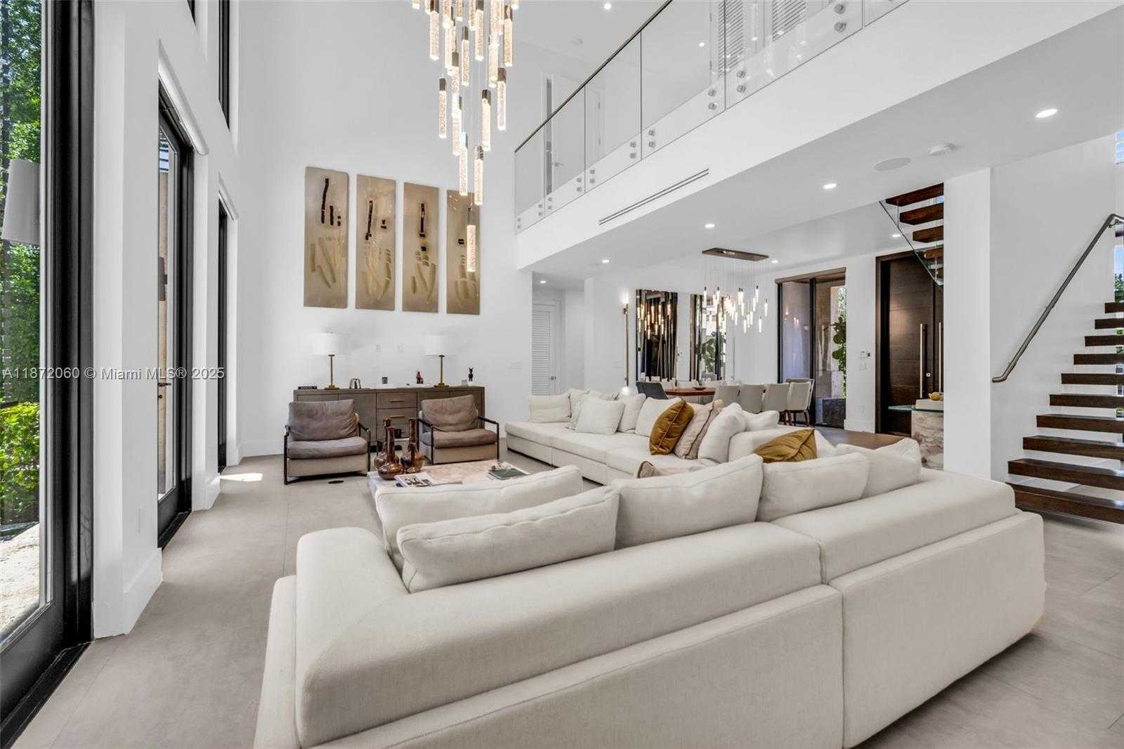 Small Image of 6120 SOUTH WEST 80TH ST, South Miami Number 6