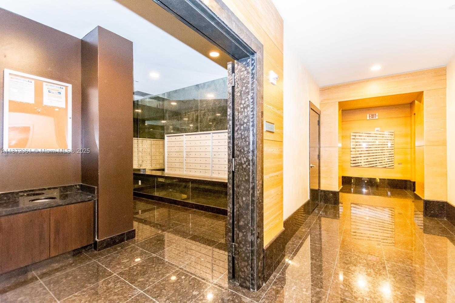 Small Image of 950 BRICKELL BAY DR #2609, Miami Number 10