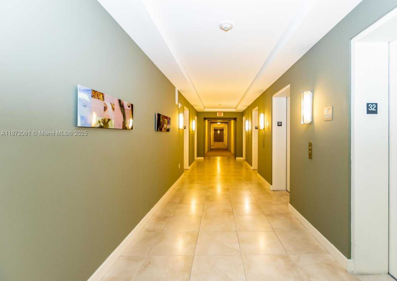 Small Image of 950 BRICKELL BAY DR #2609, Miami Number 11