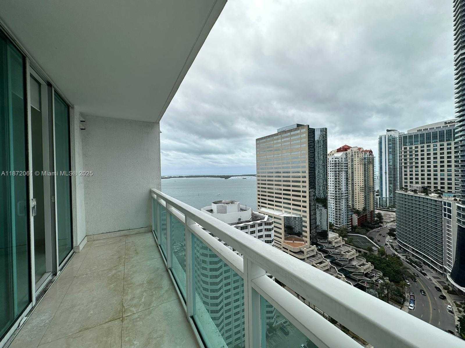Small Image of 950 BRICKELL BAY DR #2609, Miami Number 5