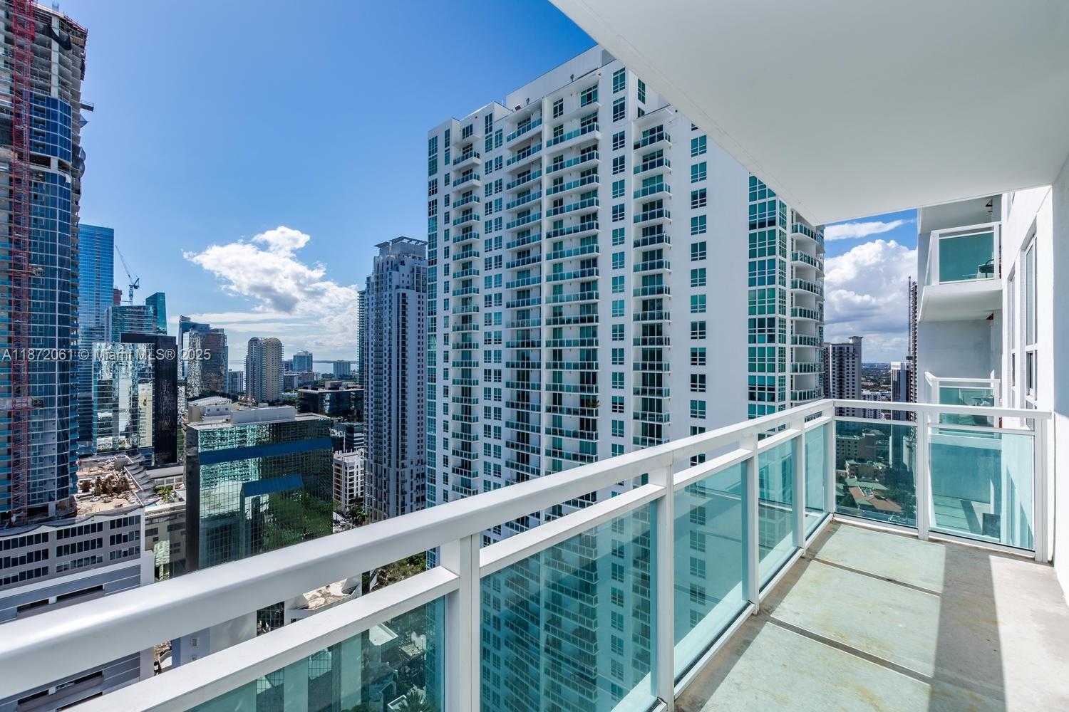 Small Image of 950 BRICKELL BAY DR #2609, Miami Number 6