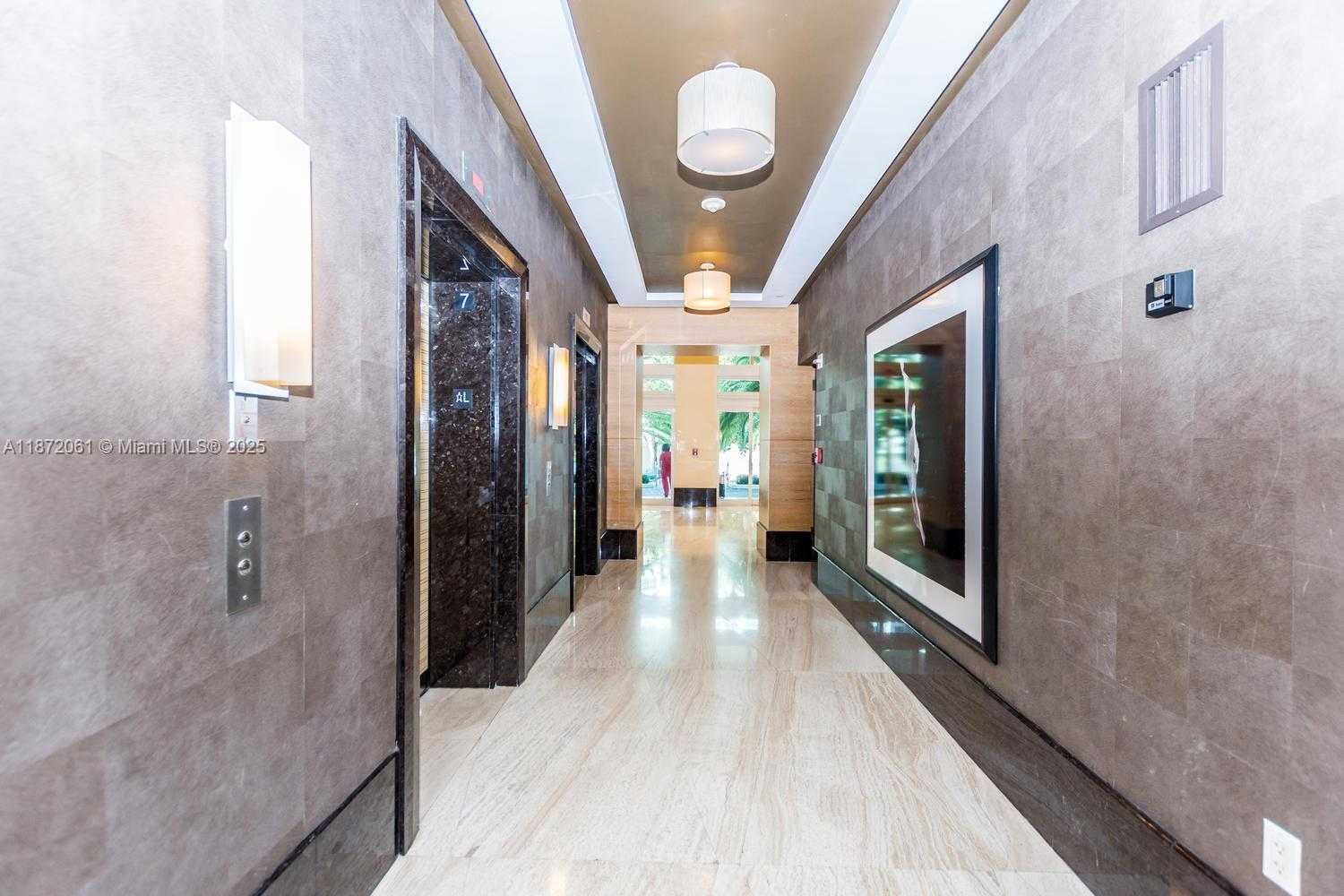 Small Image of 950 BRICKELL BAY DR #2609, Miami Number 9