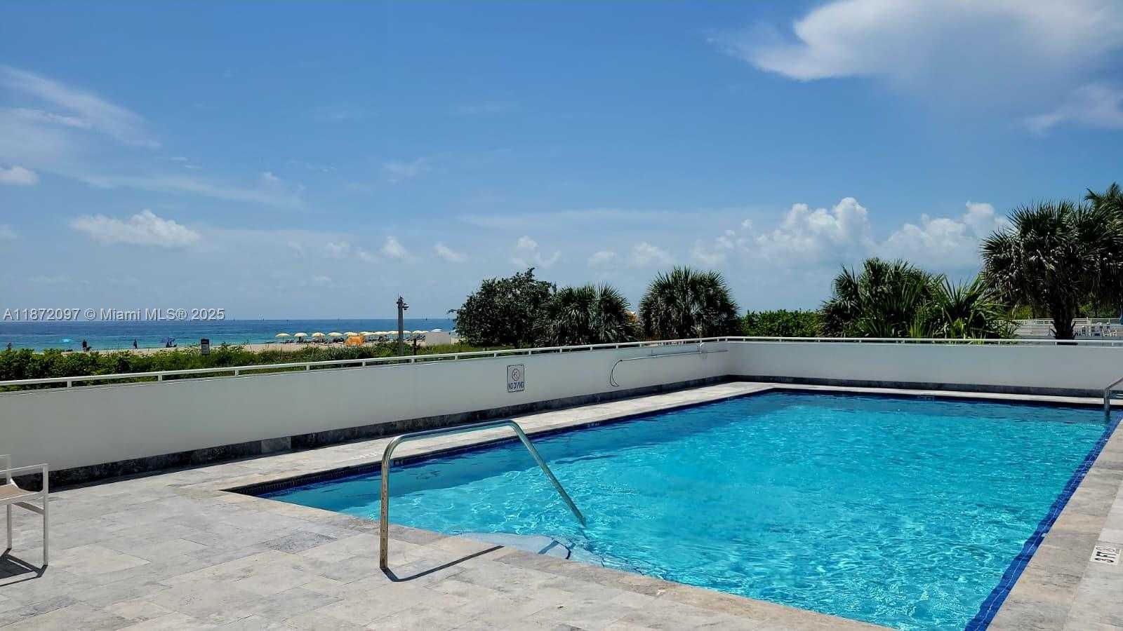 Small Image of 401 OCEAN DR #303, Miami Beach Number 2