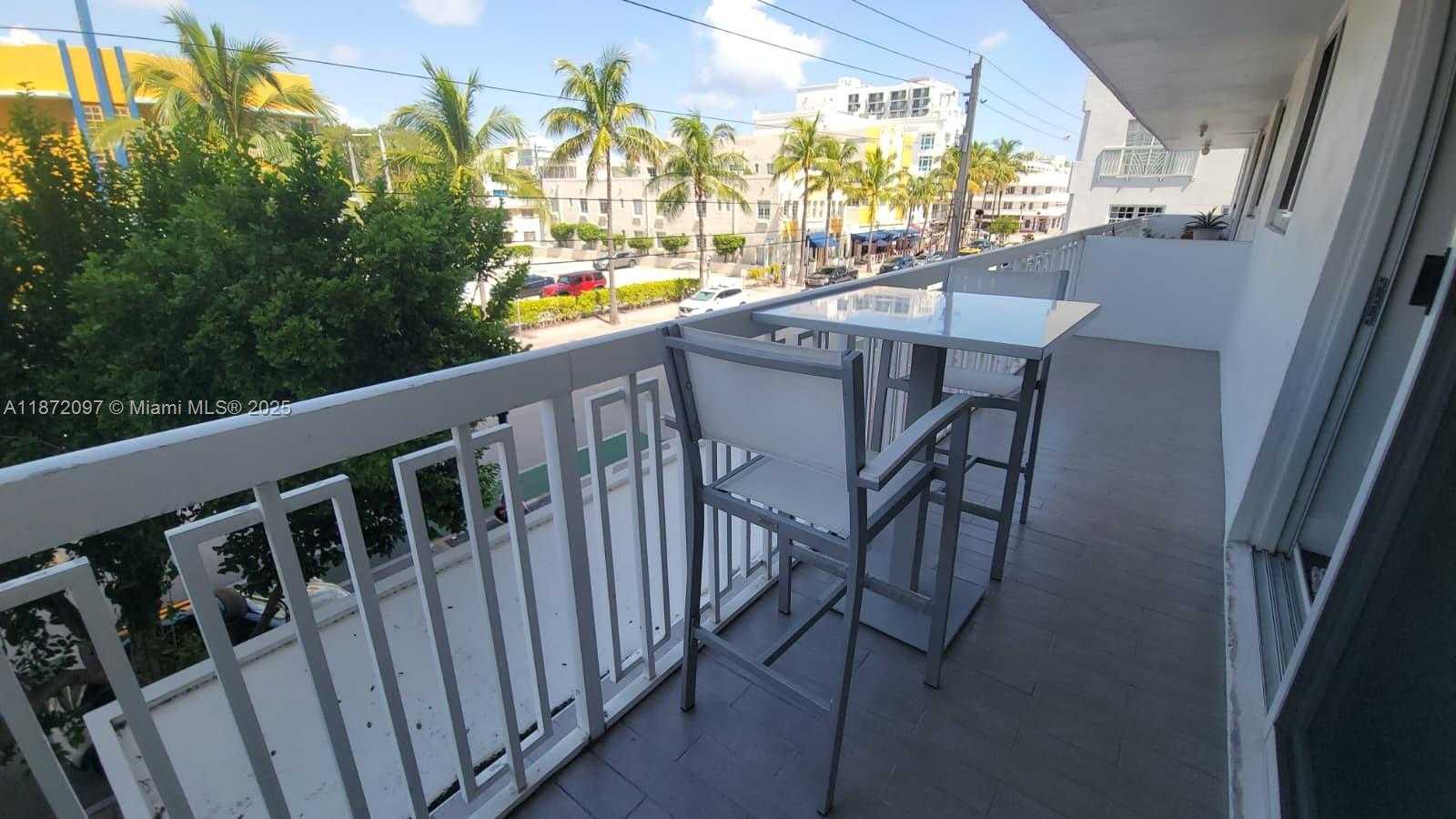 Small Image of 401 OCEAN DR #303, Miami Beach Number 22