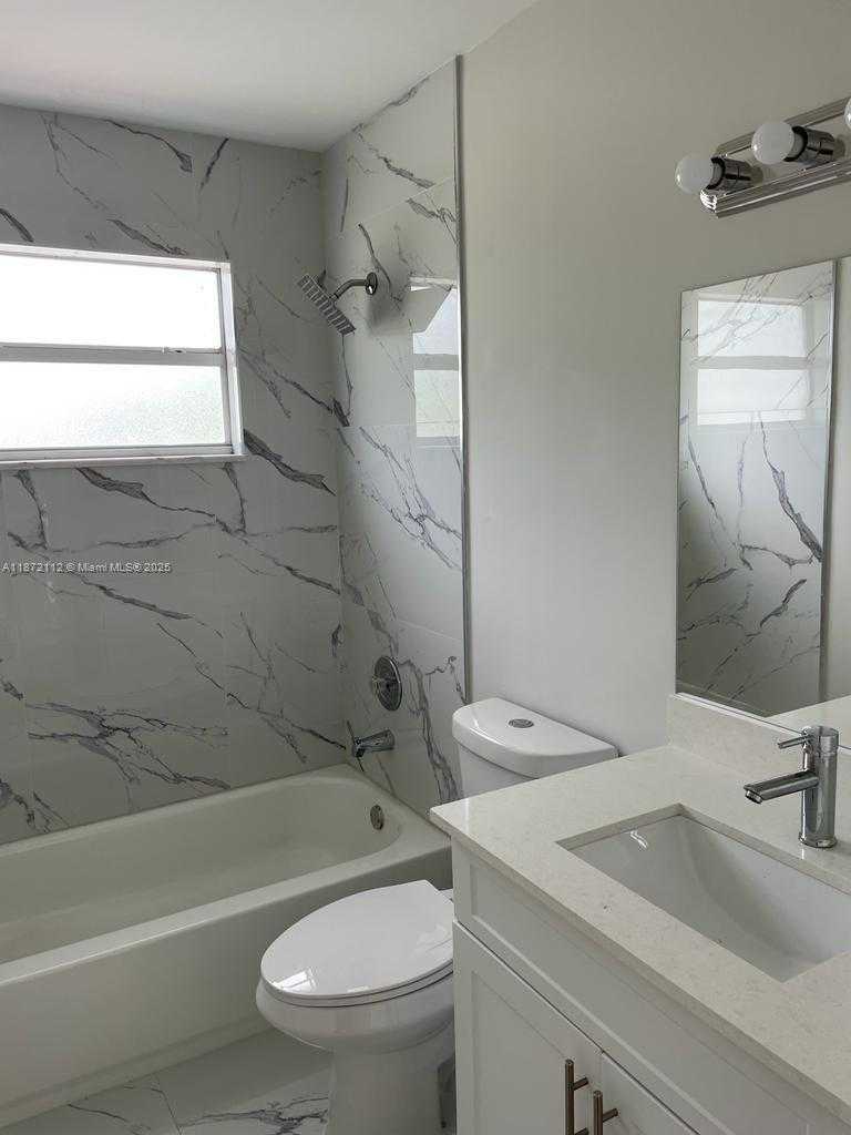 Small Image of 10025 NORTH WEST 51ST TER, Doral Number 21