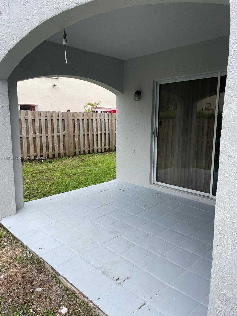 Small Image of 10025 NORTH WEST 51ST TER, Doral Number 24