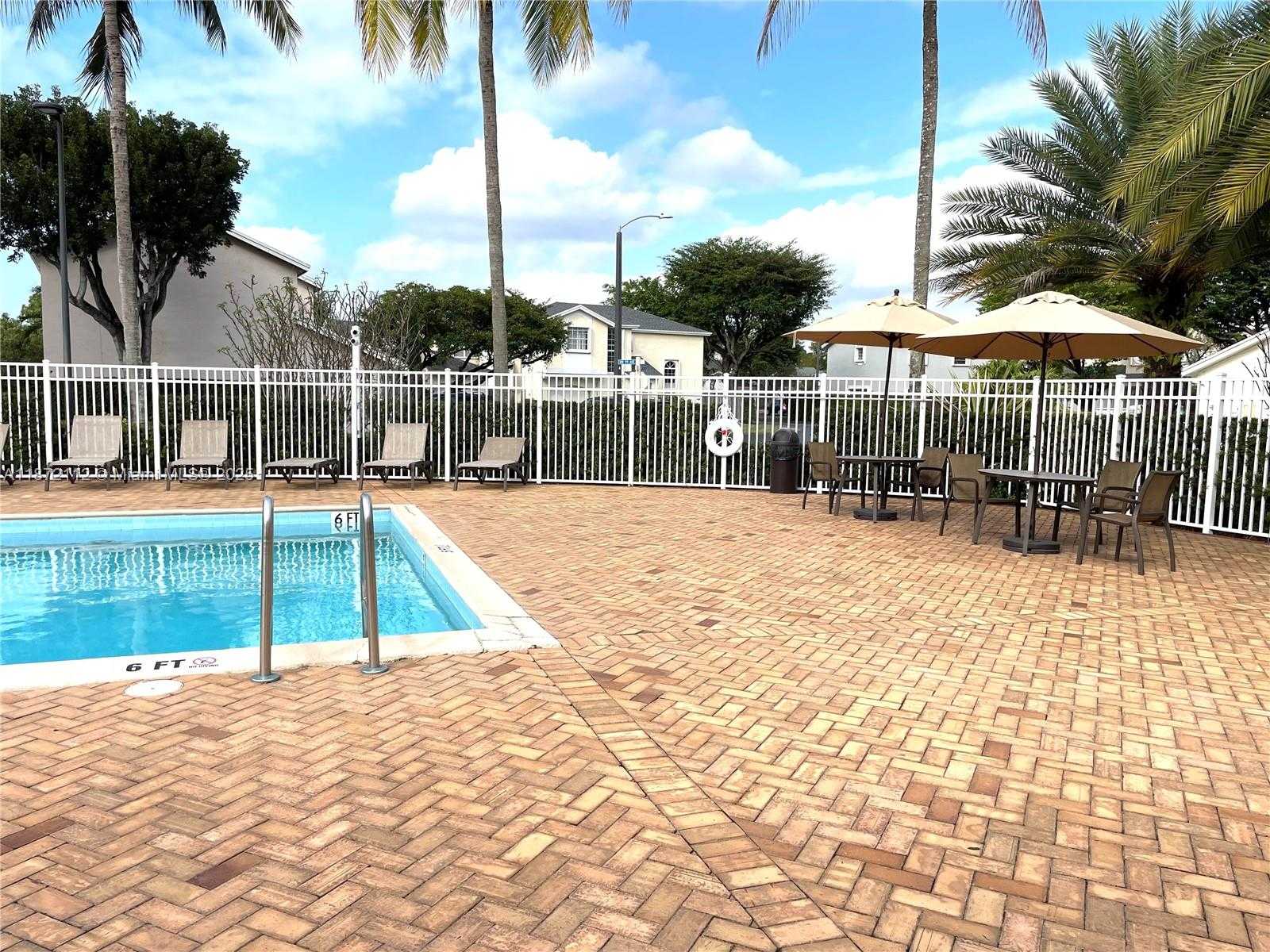 Small Image of 10025 NORTH WEST 51ST TER, Doral Number 31