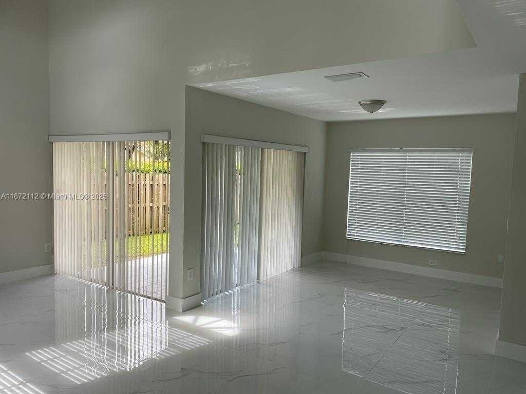 Small Image of 10025 NORTH WEST 51ST TER, Doral Number 9