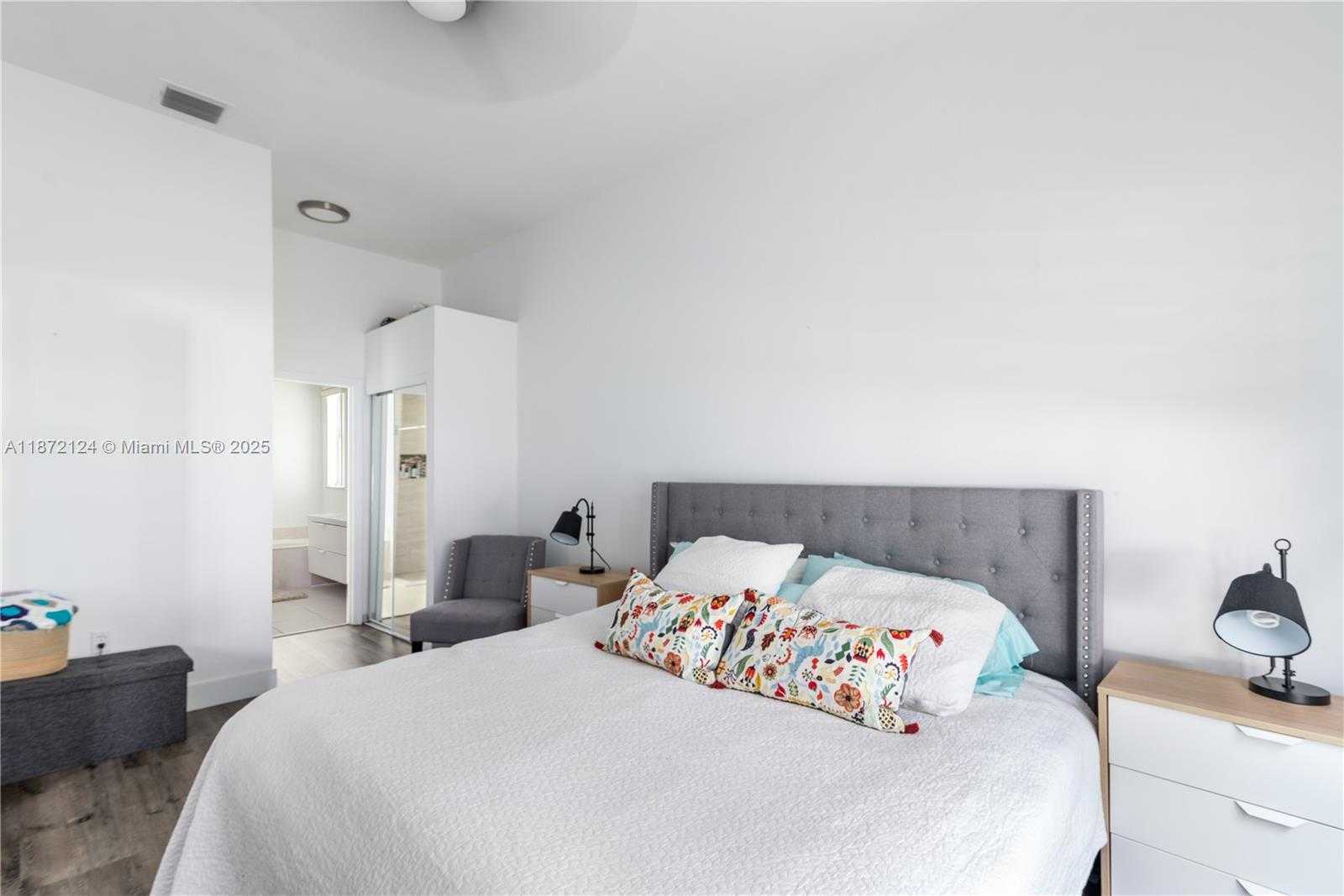 Small Image of 14275 NORTH WEST 18TH PL, Pembroke Pines Number 19