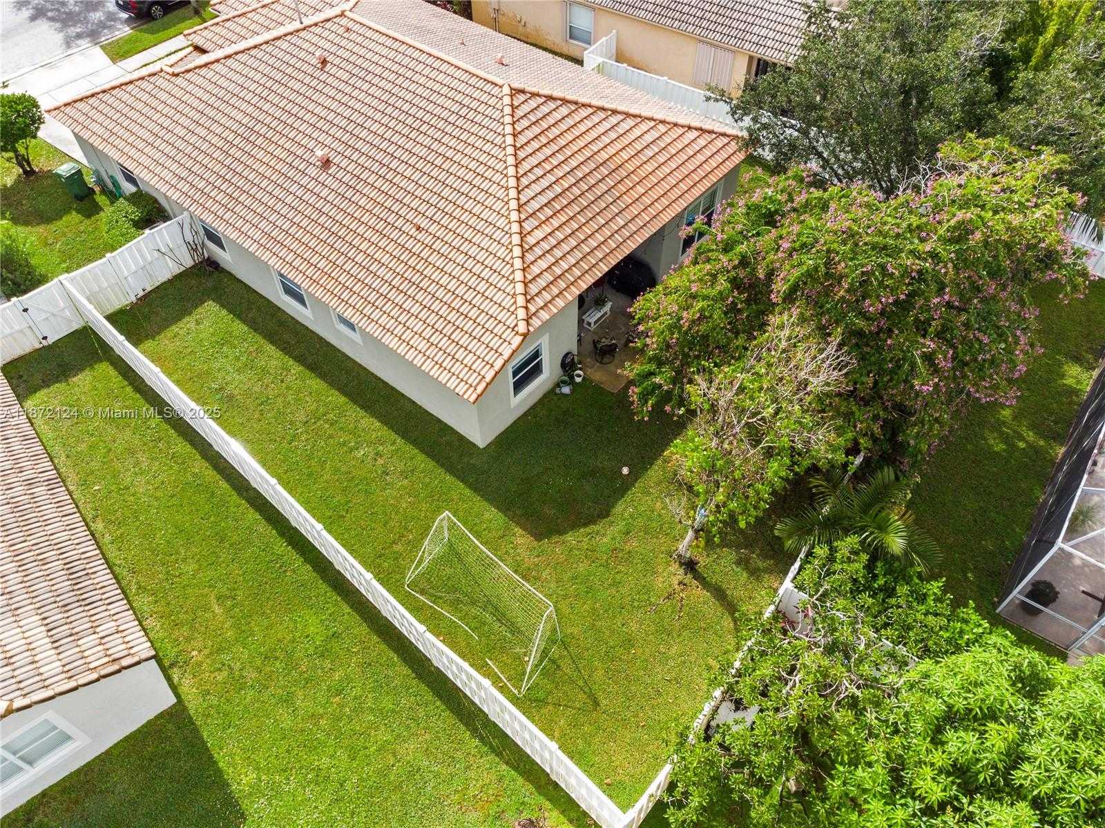 Small Image of 14275 NORTH WEST 18TH PL, Pembroke Pines Number 38