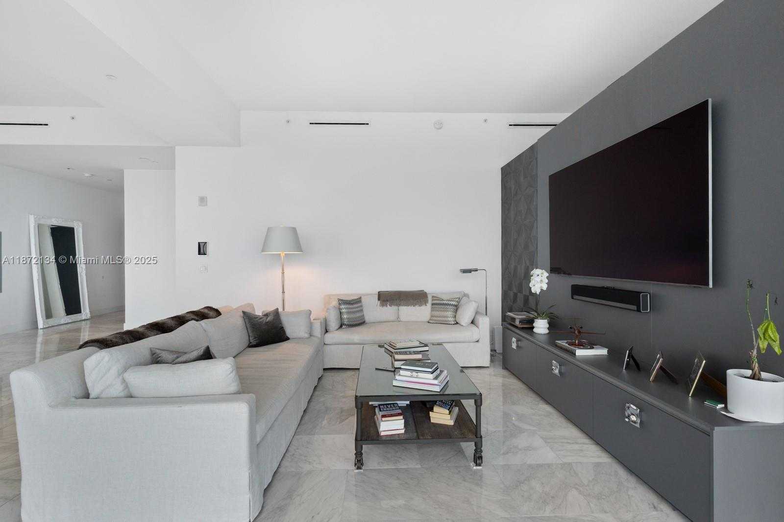 Small Image of 1451 BRICKELL AVE #4901, Miami Number 15