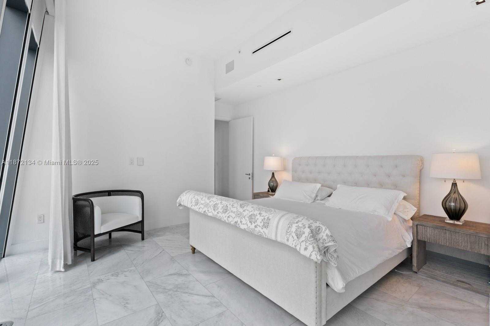 Small Image of 1451 BRICKELL AVE #4901, Miami Number 20