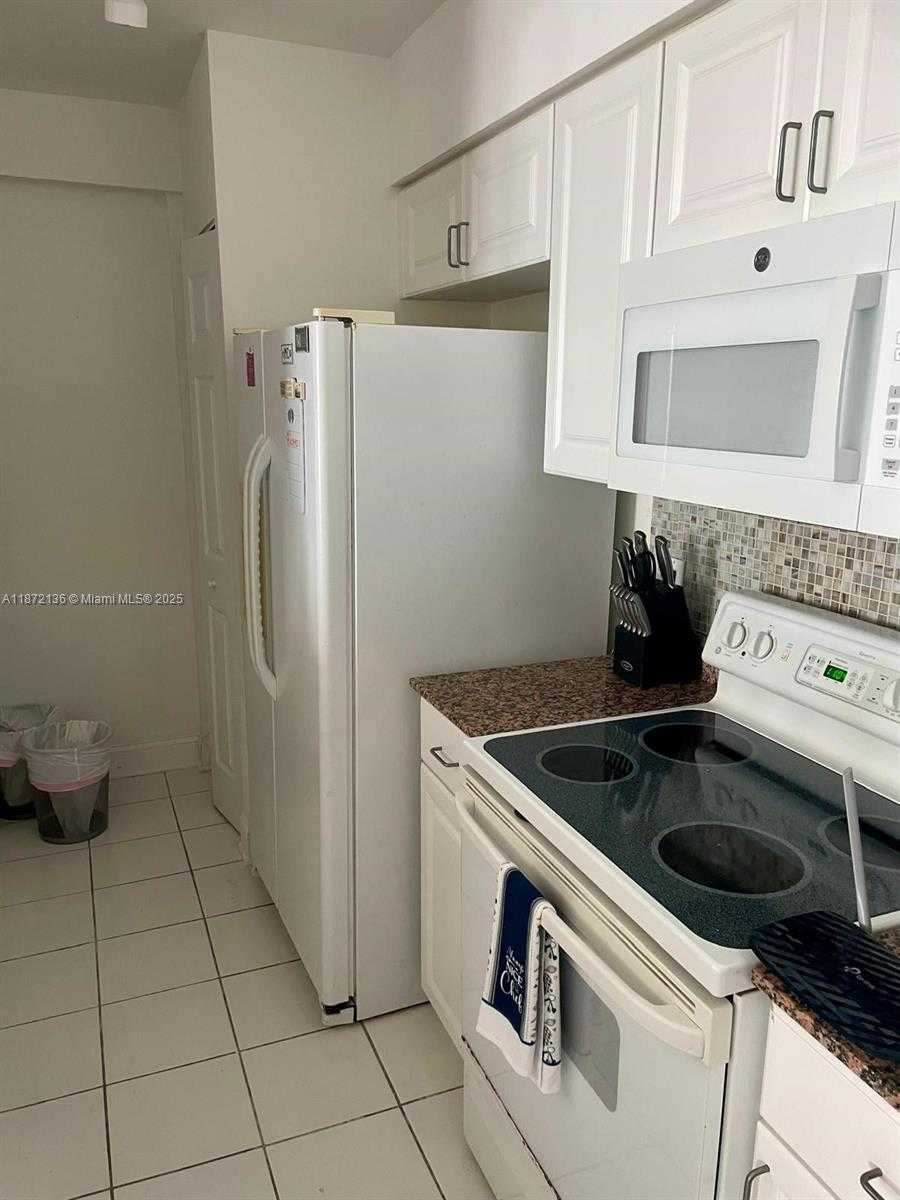 Small Image of 1155 BRICKELL BAY DR #1805, Miami Number 9