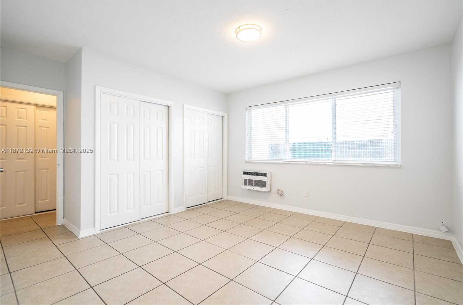 Small Image of 7311 BYRON AVE #2, Miami Beach Number 10