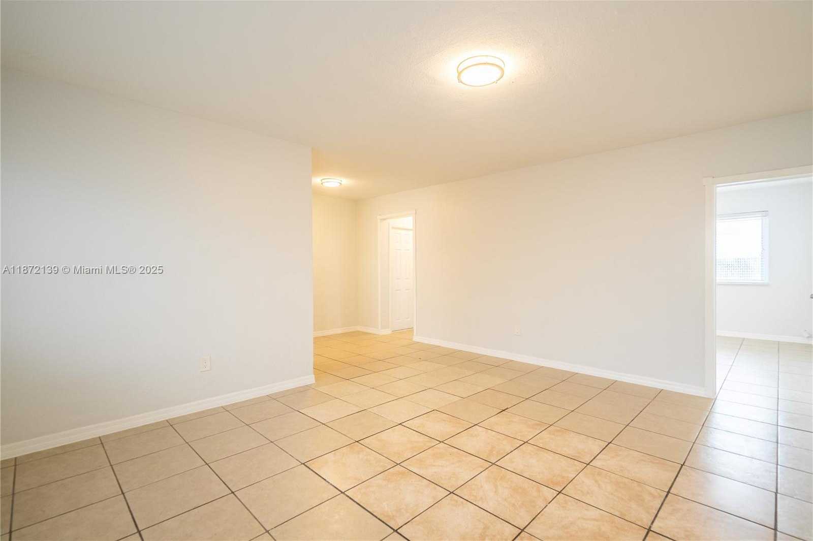 Small Image of 7311 BYRON AVE #2, Miami Beach Number 4