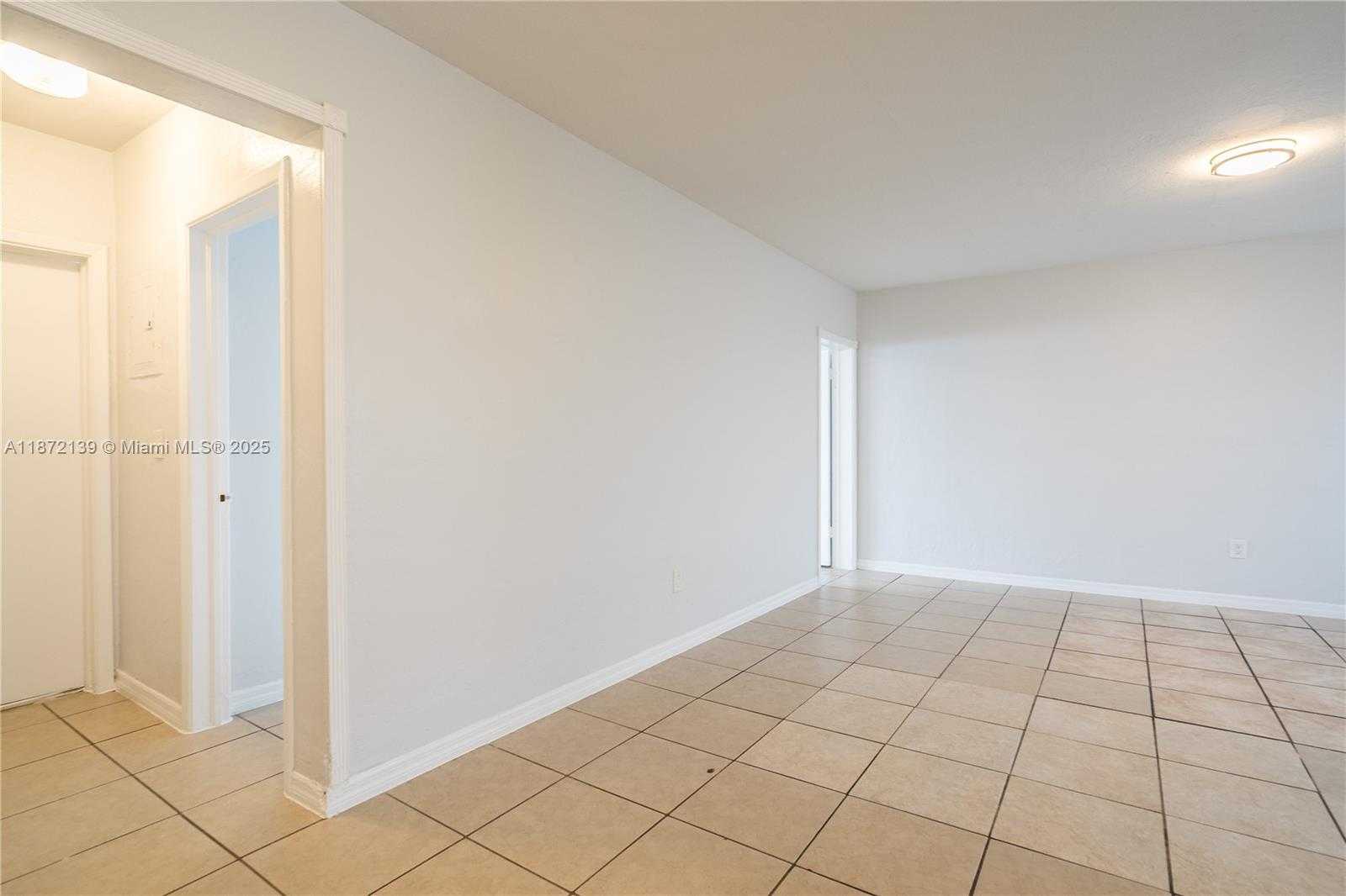 Small Image of 7311 BYRON AVE #2, Miami Beach Number 7